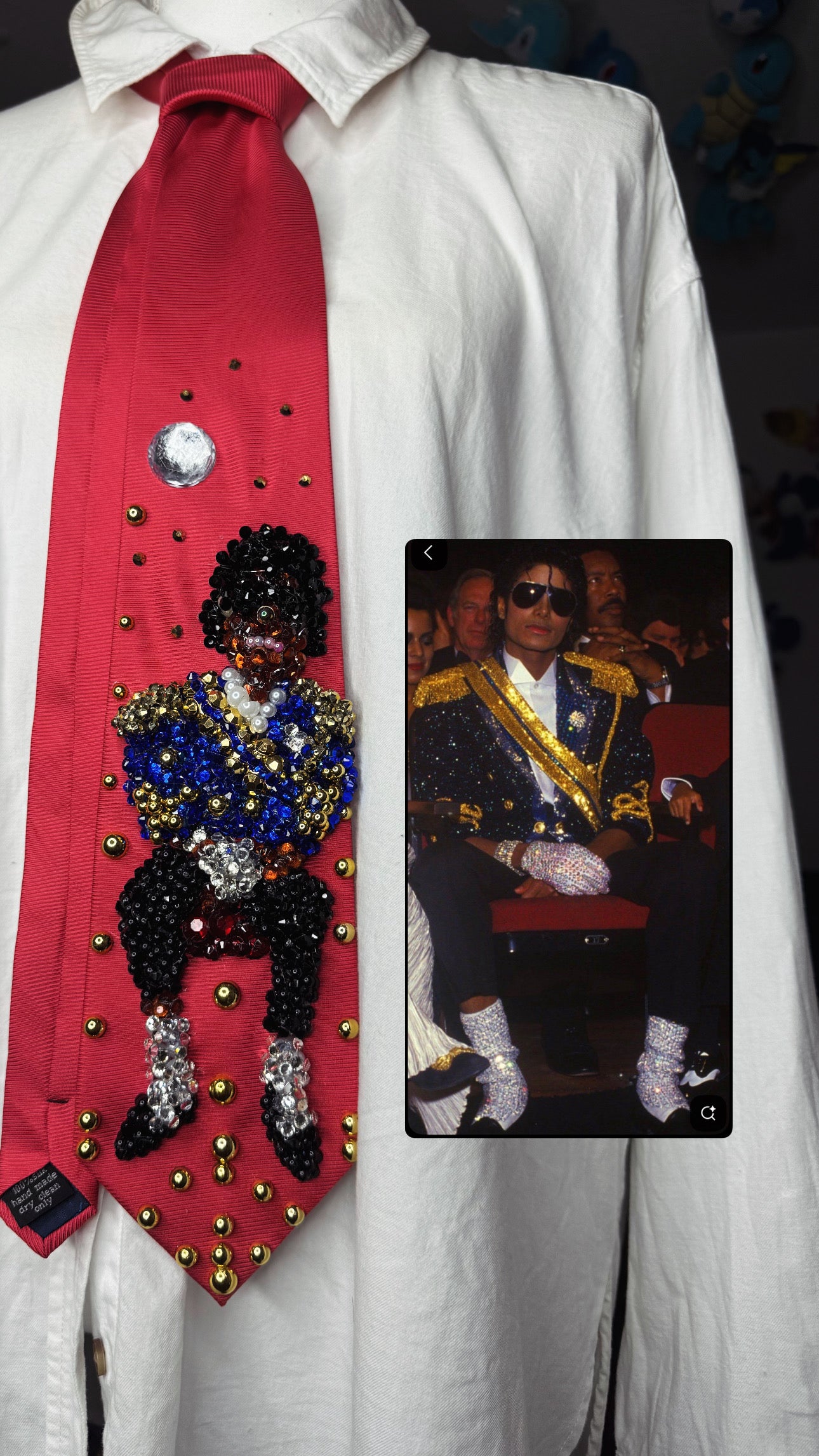 Red Michael Jackson Sitting Down On His Record Breaking Grammy Night 1984 Tie