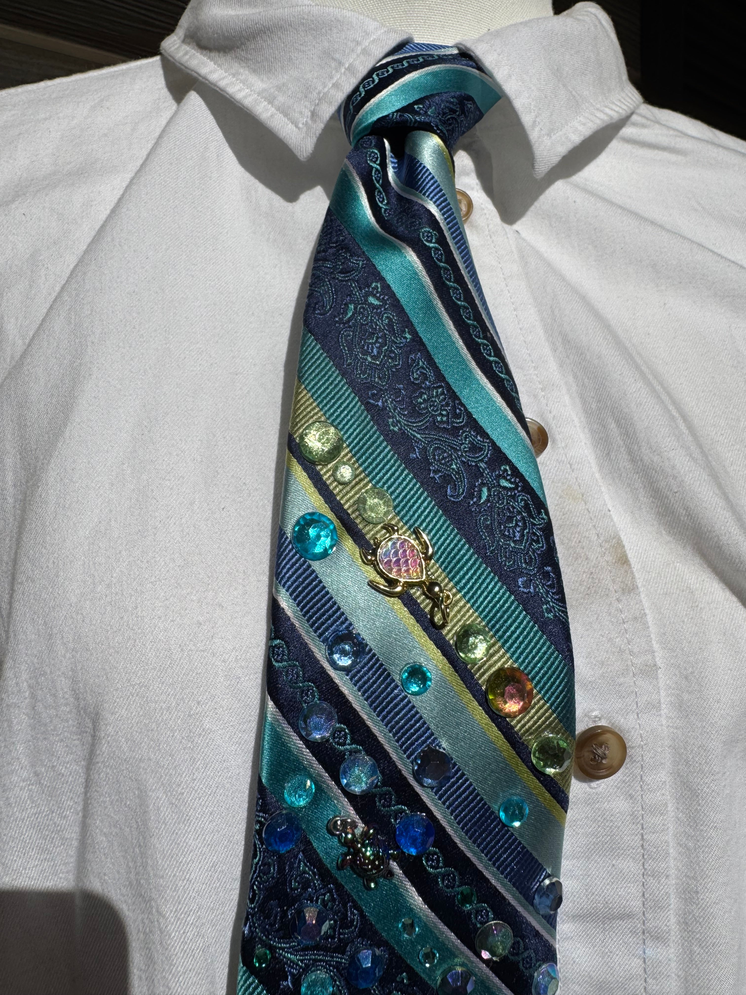 Tri Tone Turquoise Striped Caribbean Ocean Floor Aquatic Nature Royalty Tie