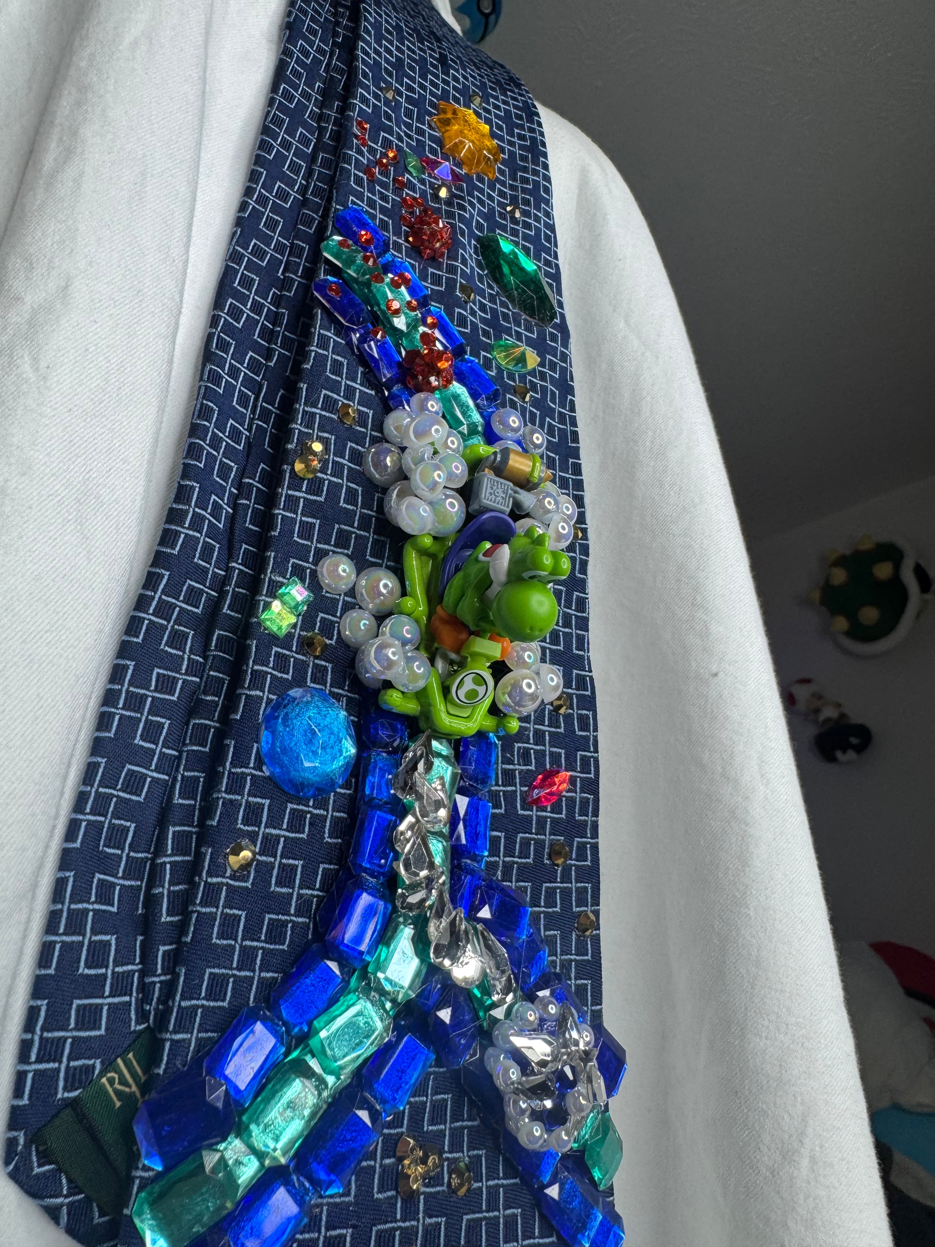 Navy Blue Yoshi Throwing Blue Shell on Icy Glacier Road 200cc Mario Kart Tie