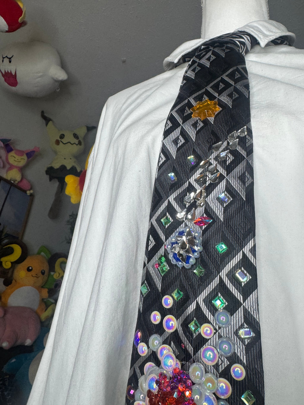 Black Baby Luigi Activating Star On Jewels Road From Blue Shell 200cc Mario Kart Tie