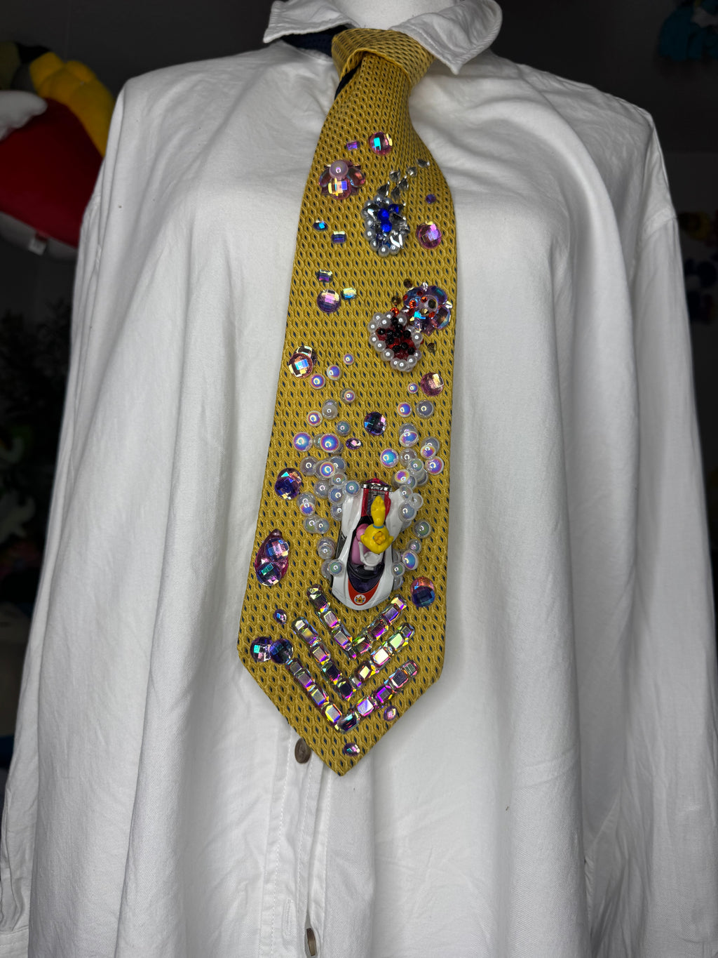 Yellow Princess Peach Dodging Blue and Red Shell 200cc Mario Kart Tie