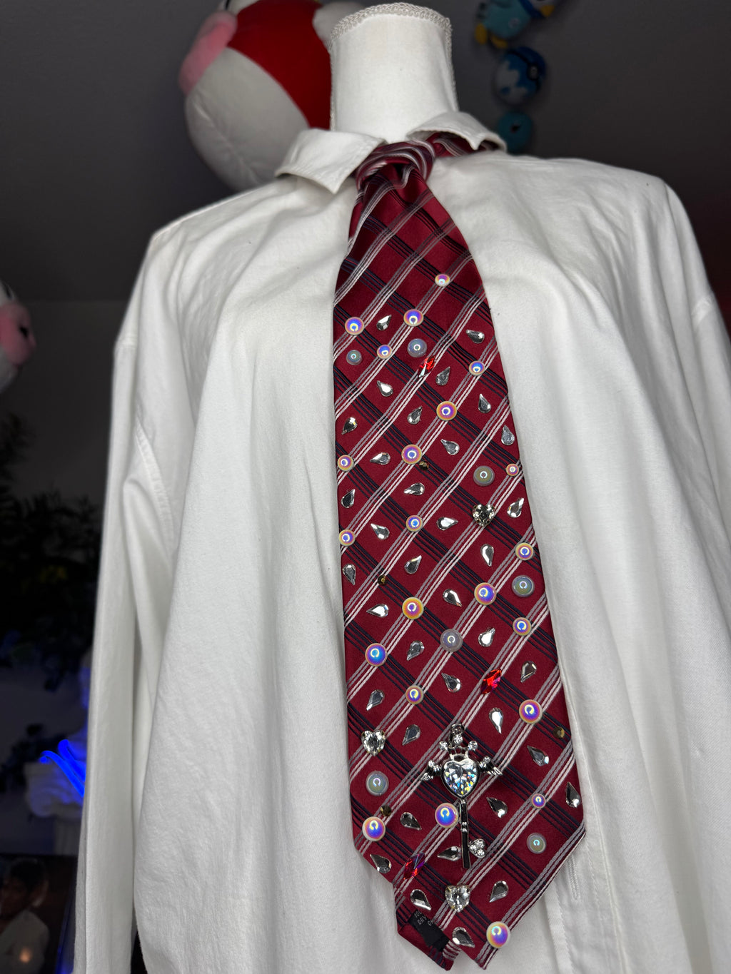 Red Crystal Key to Heart Royalty Tie