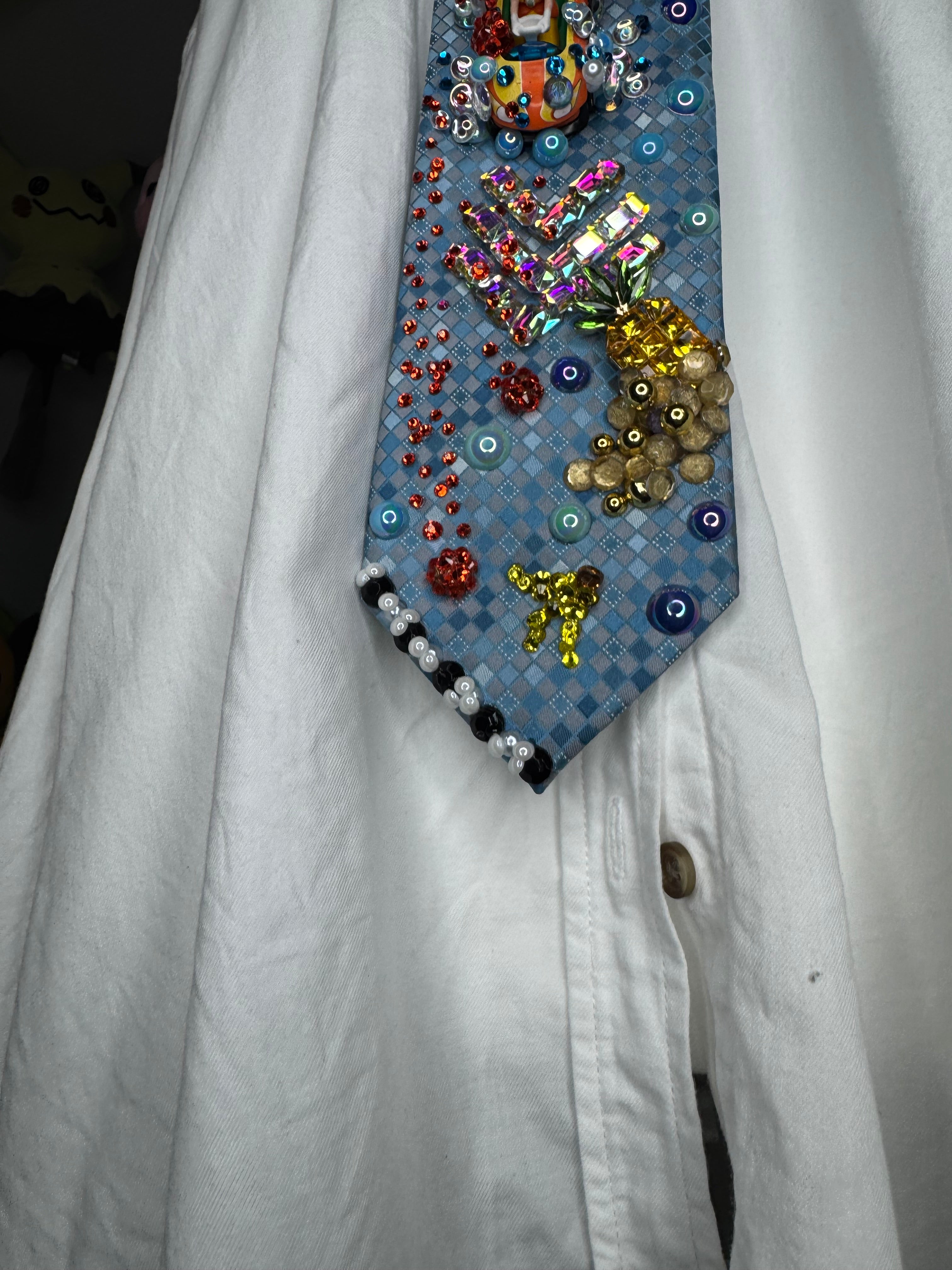 Light Blue Princess Daisy Throwing Fireballs On Cheep Cheep Beach 200cc Mario Kart Tie