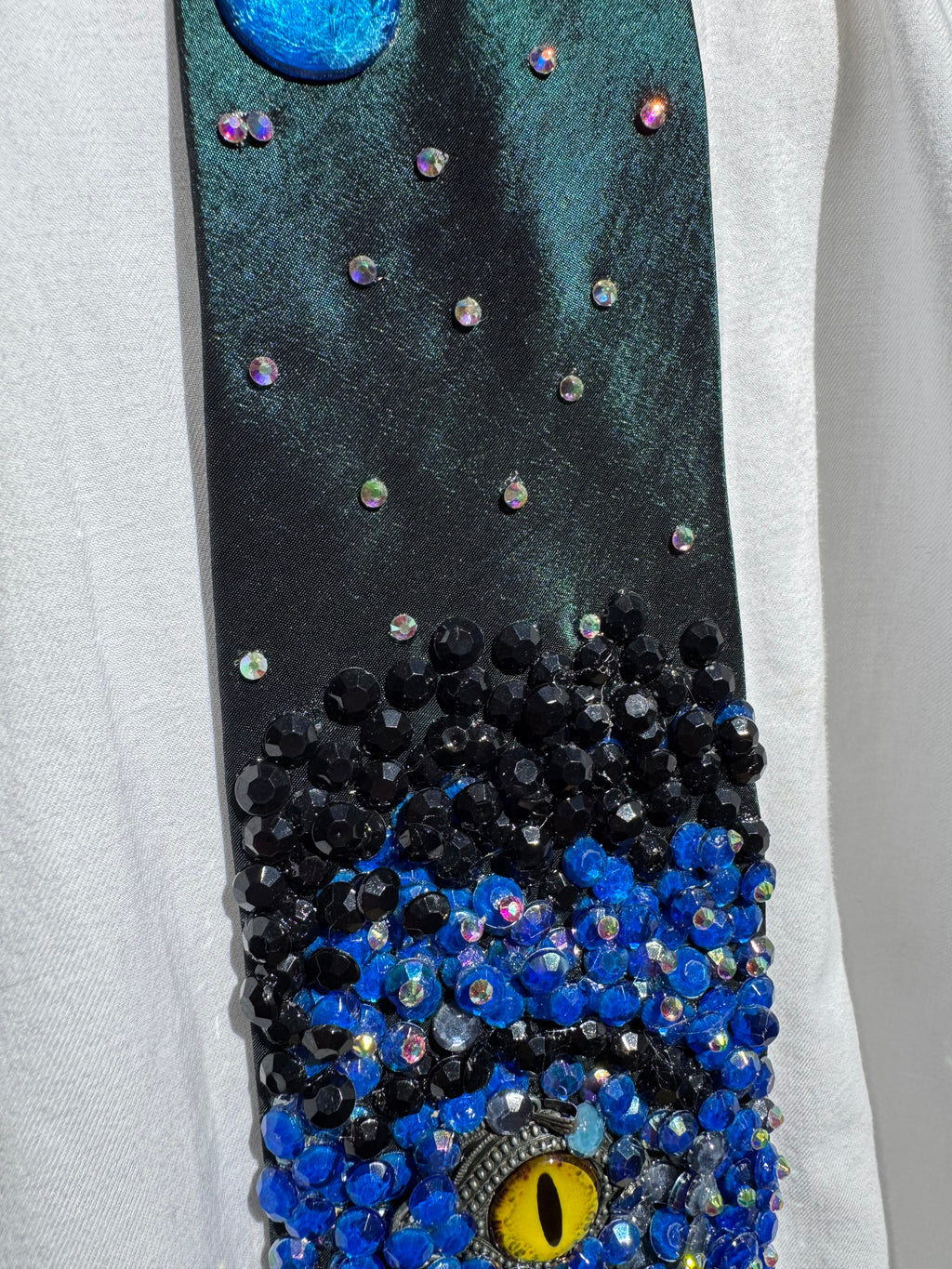 Dark Green Male Avatar Face Movie Tie