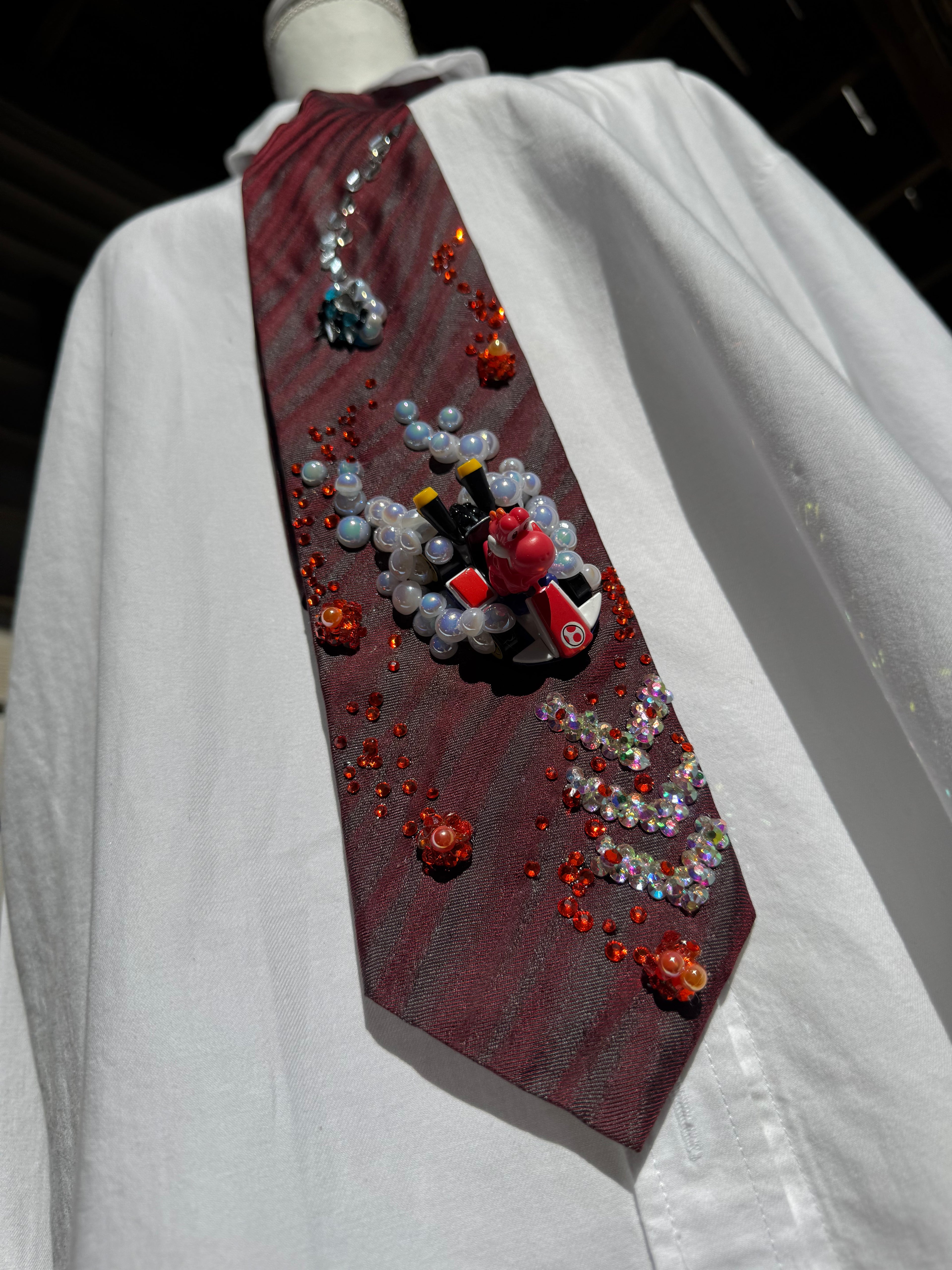 Red Red Yoshi Dodging Fireballs and Blue Shell 200cc Mario Kart Tie