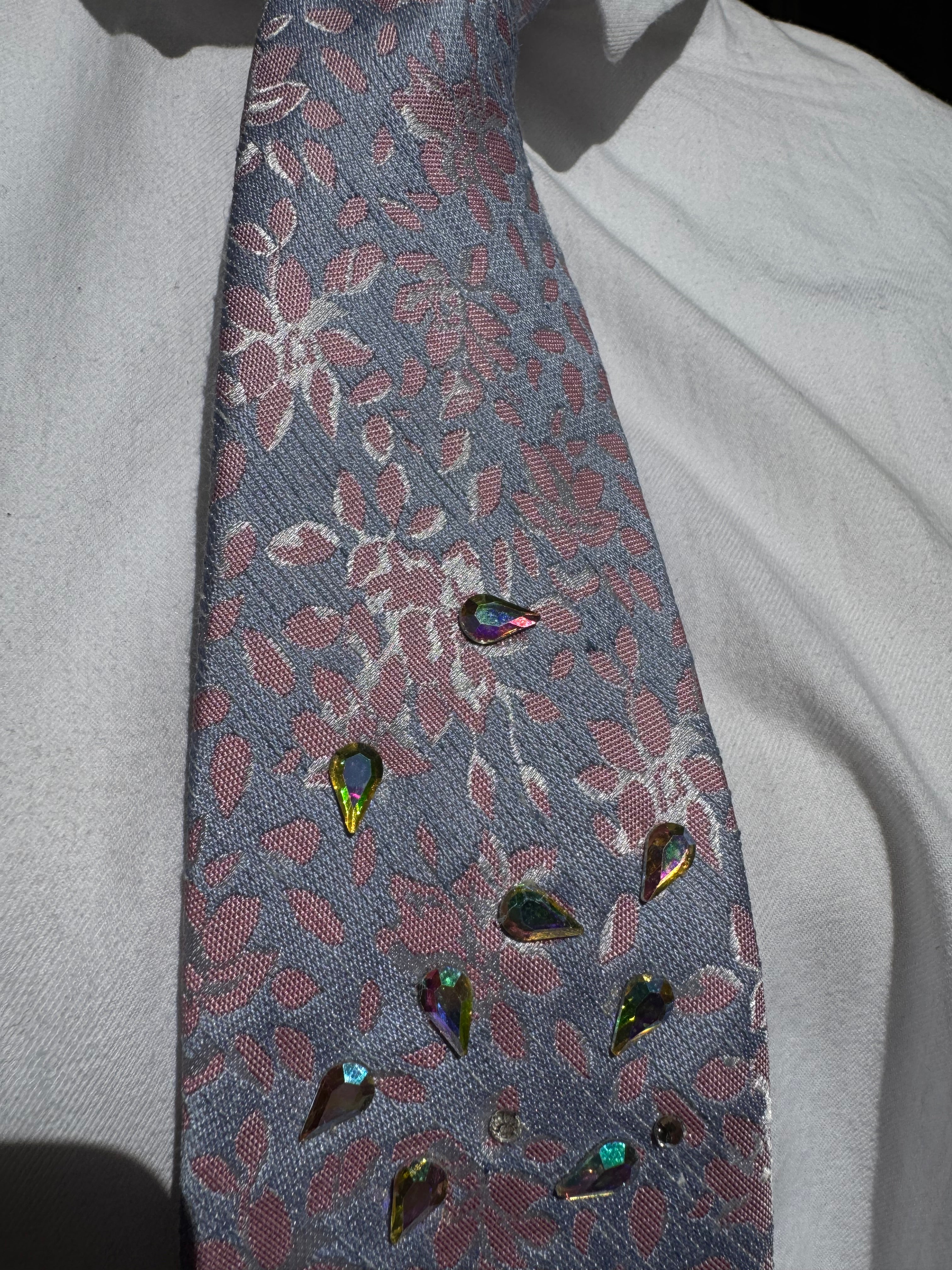 Light Purple and Pink Iridescent Autumn Leaves Royalty Tie