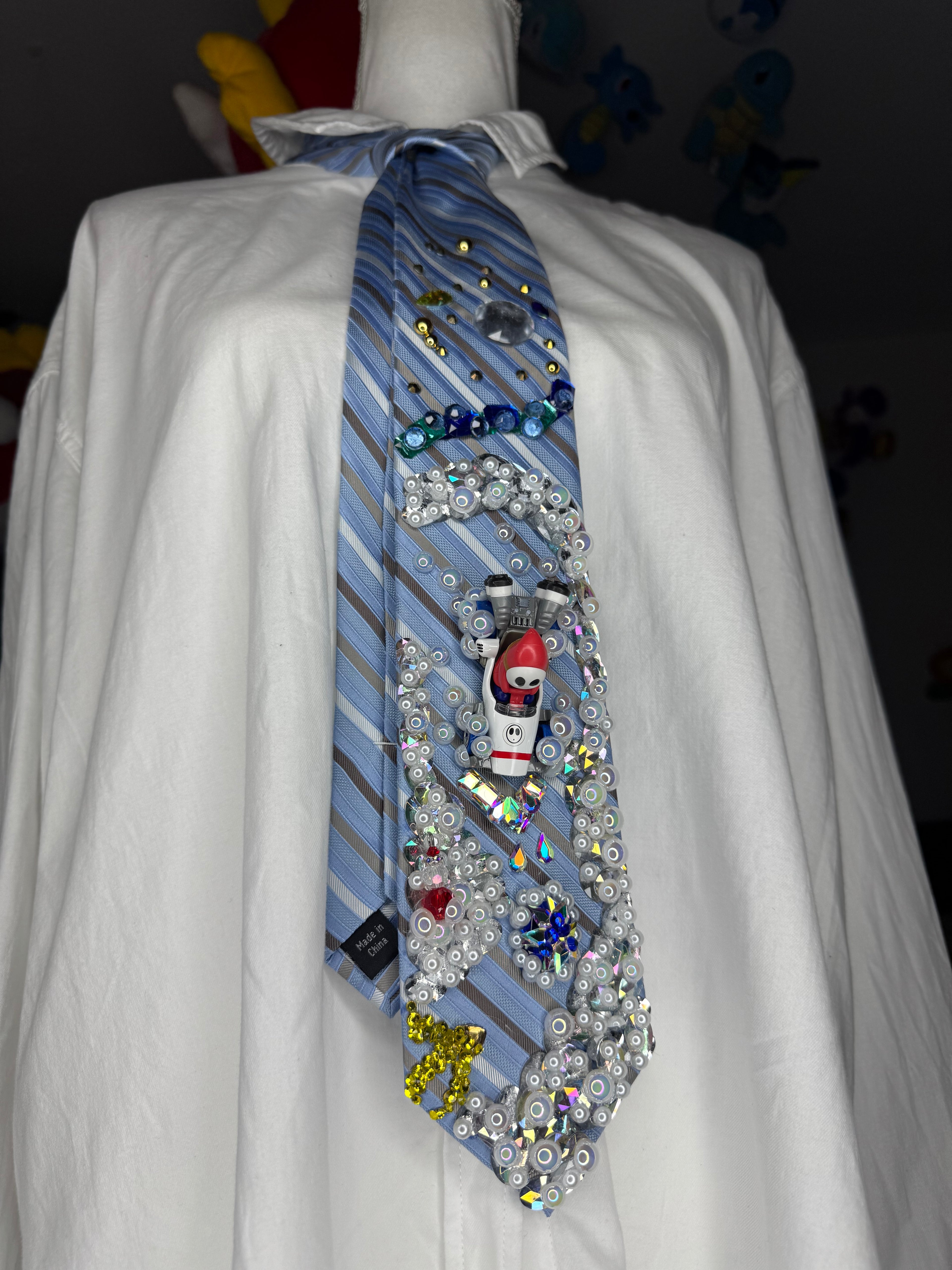 Light Blue Striped Shy Guy Throwing Blue Shell Down Snowy Slopes Road 200cc Mario Kart Tie