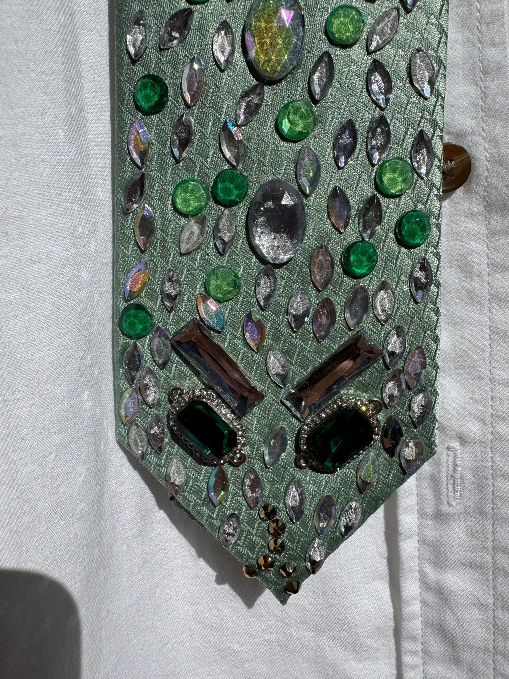 Light Green Emerald Eyed Snake Skin Tie