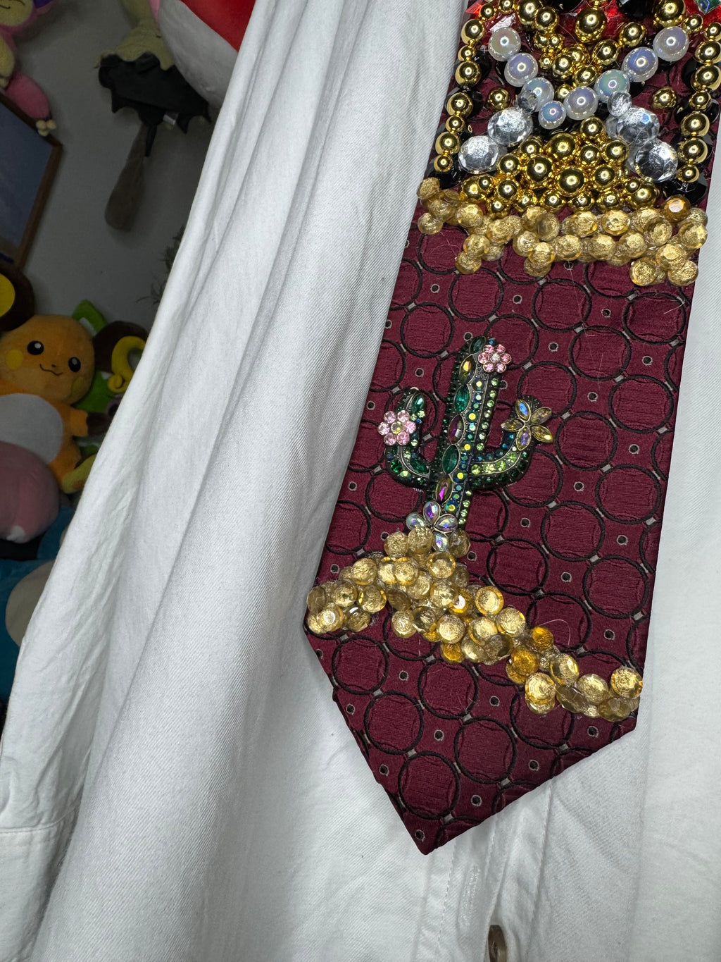 Burgundy Lost Luxurious Longhorn Mansion Western Royalty Tie