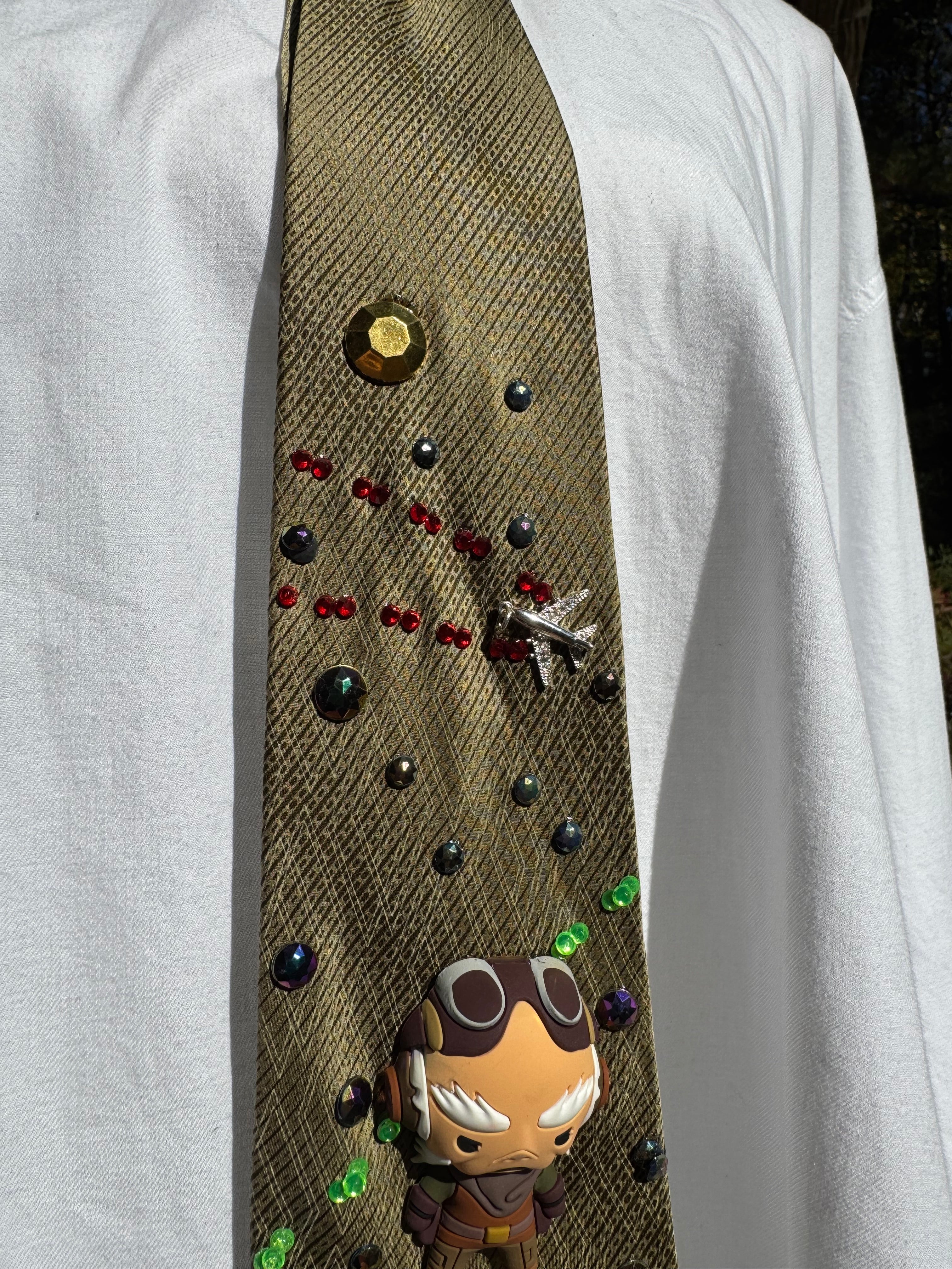Light Brown Kuiil and Blurrg In Sandy Combat Star Wars Tie