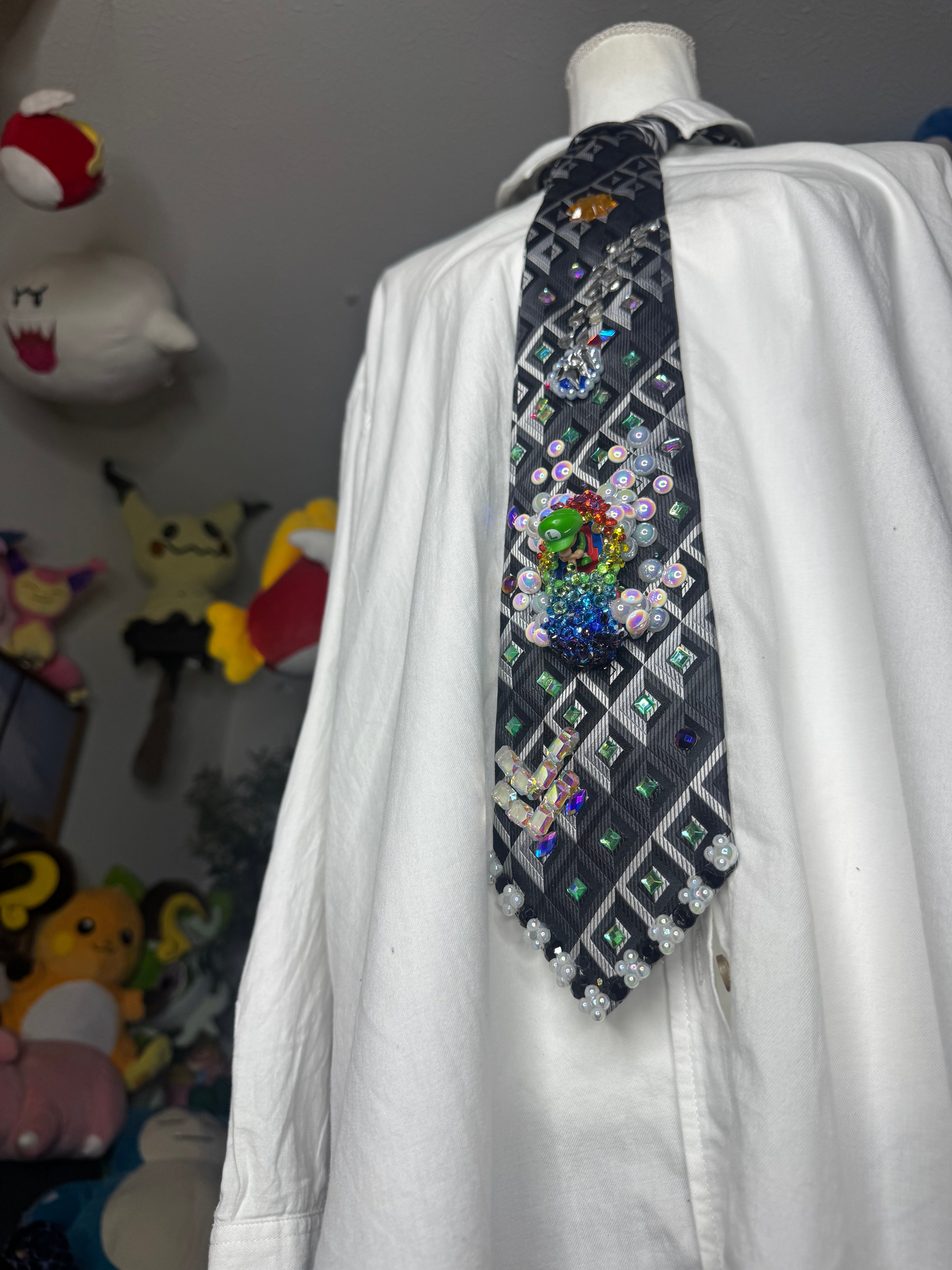 Black Baby Luigi Activating Star On Jewels Road From Blue Shell 200cc Mario Kart Tie