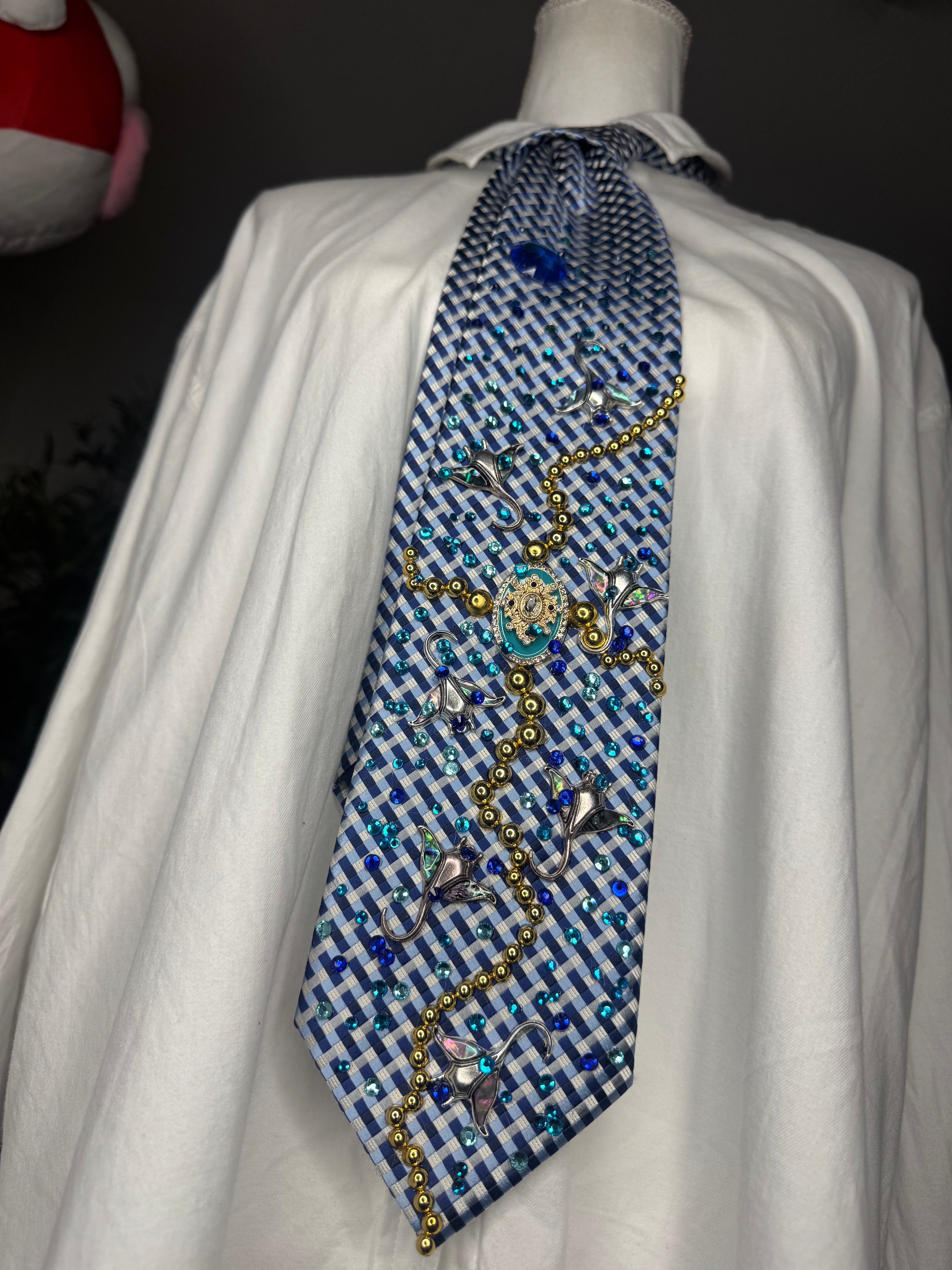 Light Blue Tropical Treasure Box Of Stingrays Royalty Tie