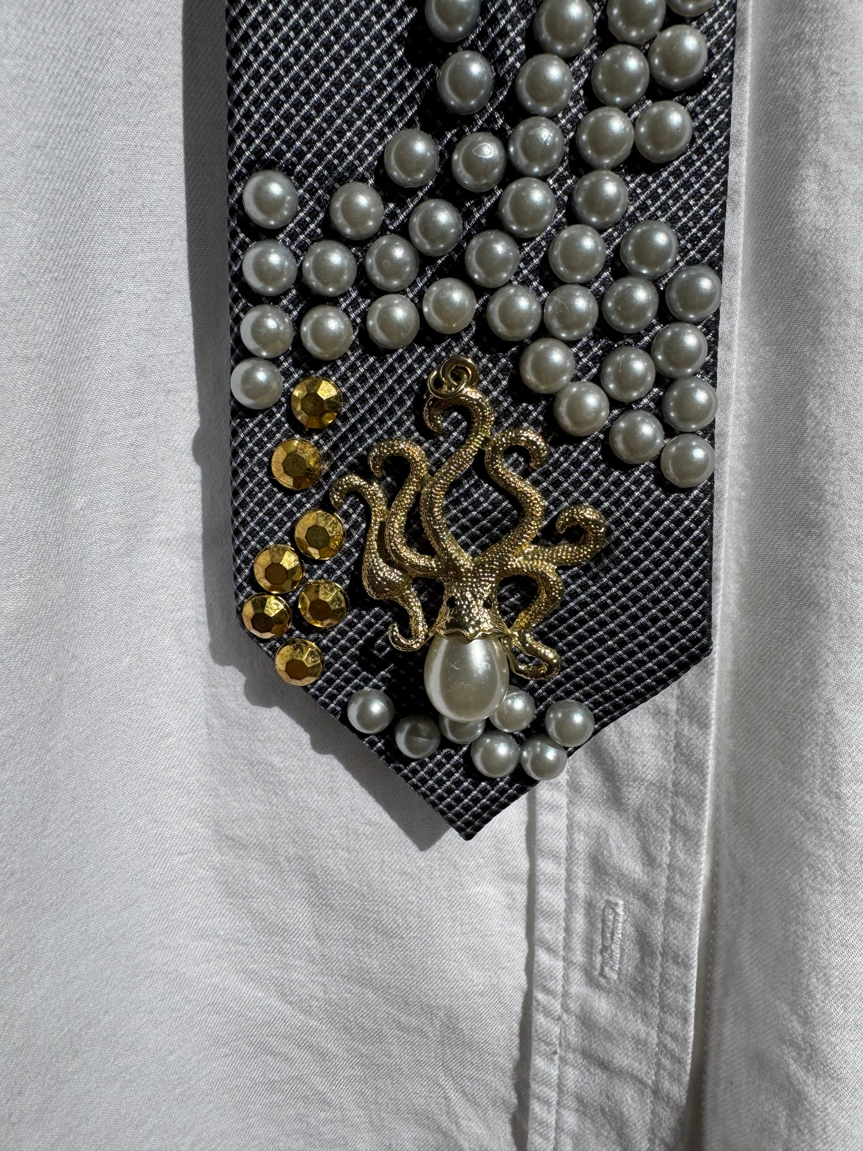 Grey Pearled And Gold Tentacles Octopus Nature Royalty Tie