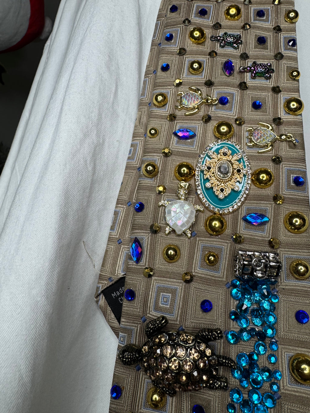 Beige Tropical Treasure Box of Turtles Royalty Tie