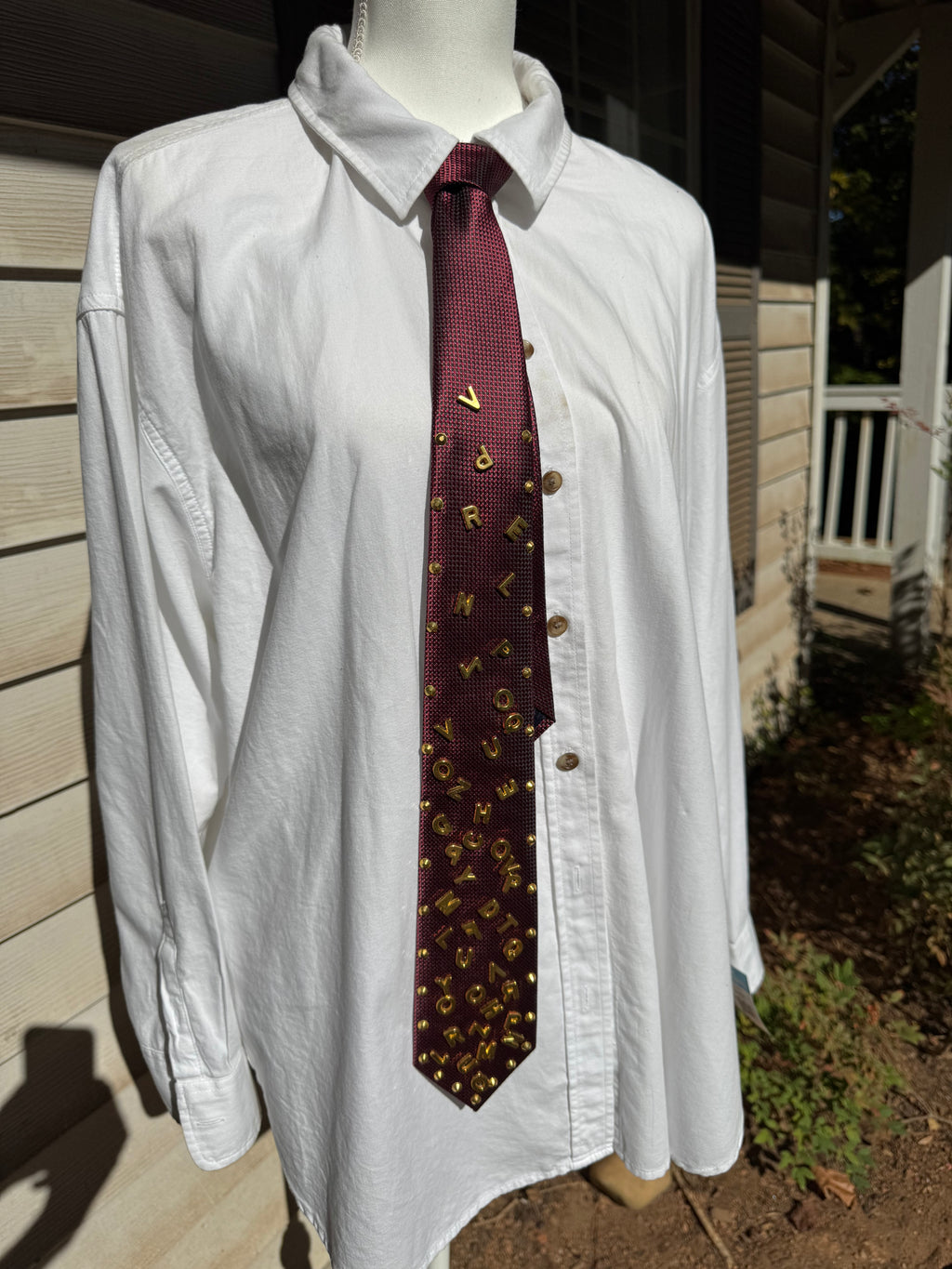 Red Gold Letters Spelling Bee Tie