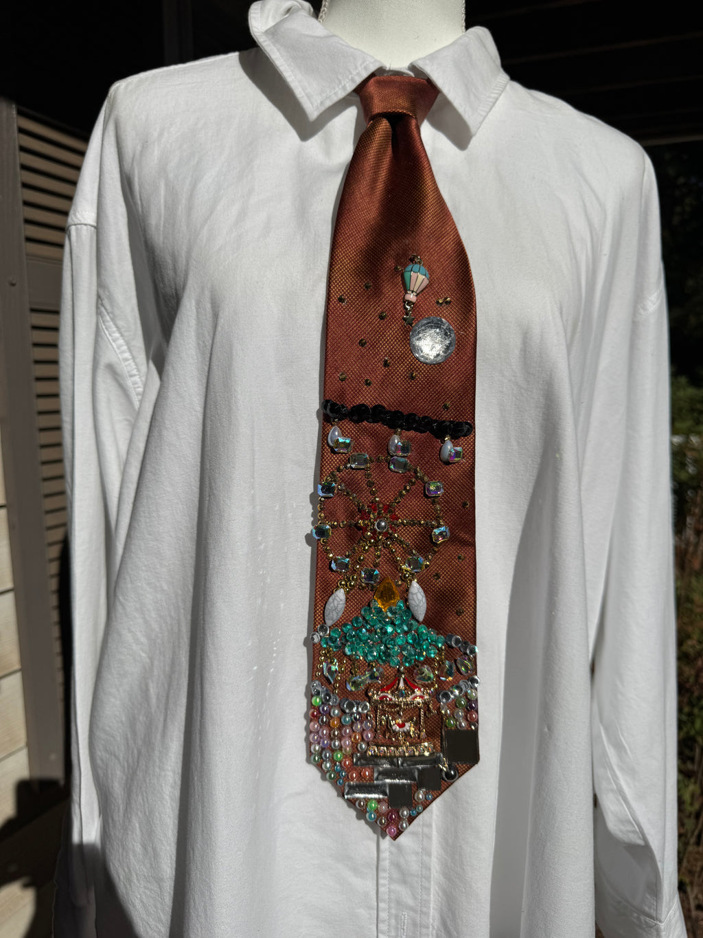 Bronze Carinval State Fair High Class Royalty Tie