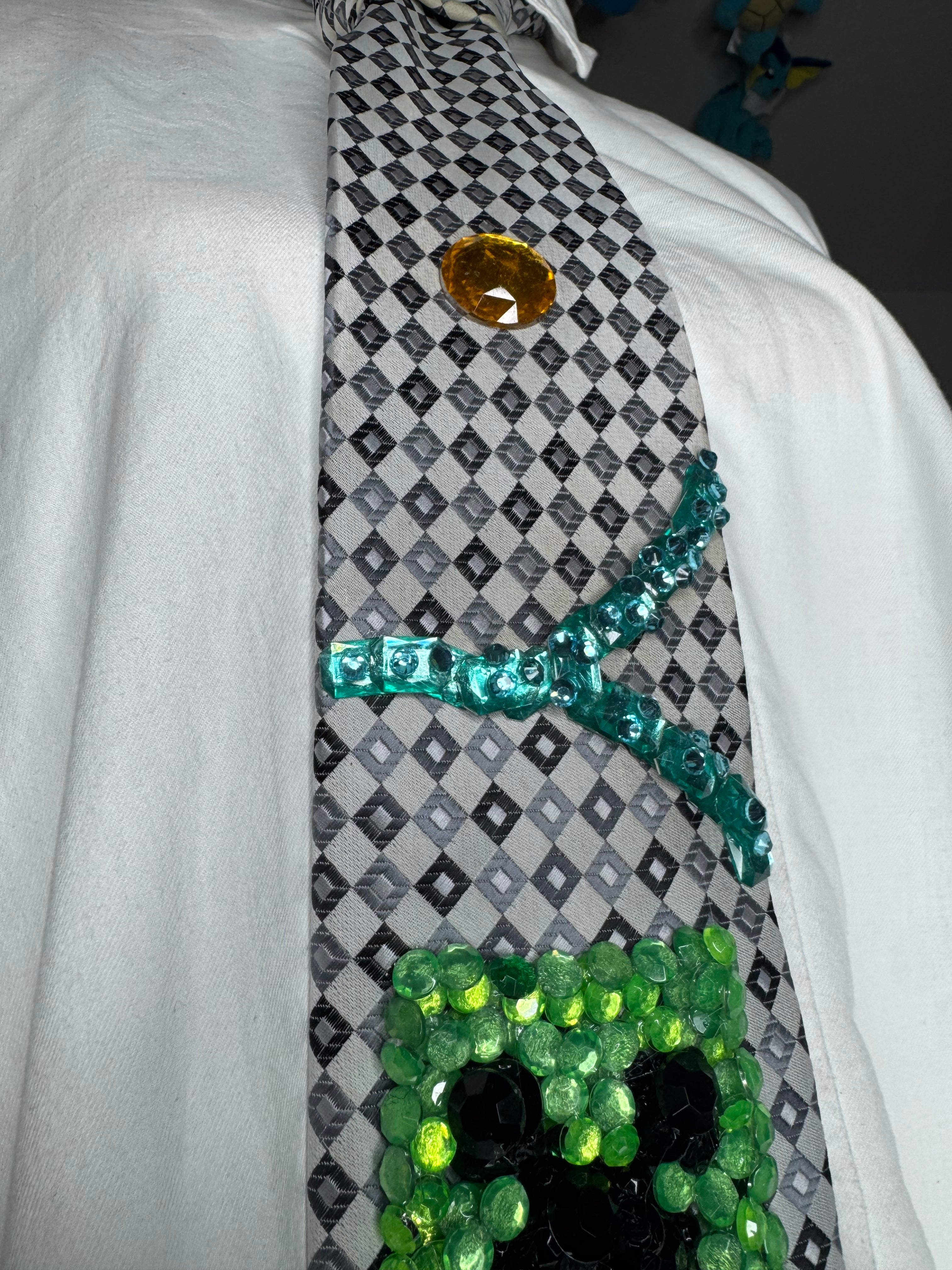 Grey Enderman Holding Dirtblock and Giant Creeper Minecraft Tie