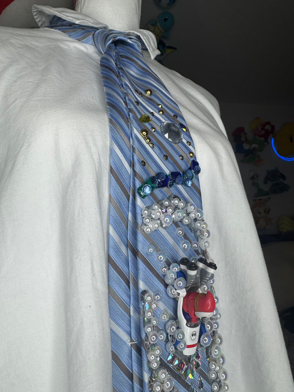 Light Blue Striped Shy Guy Throwing Blue Shell Down Snowy Slopes Road 200cc Mario Kart Tie