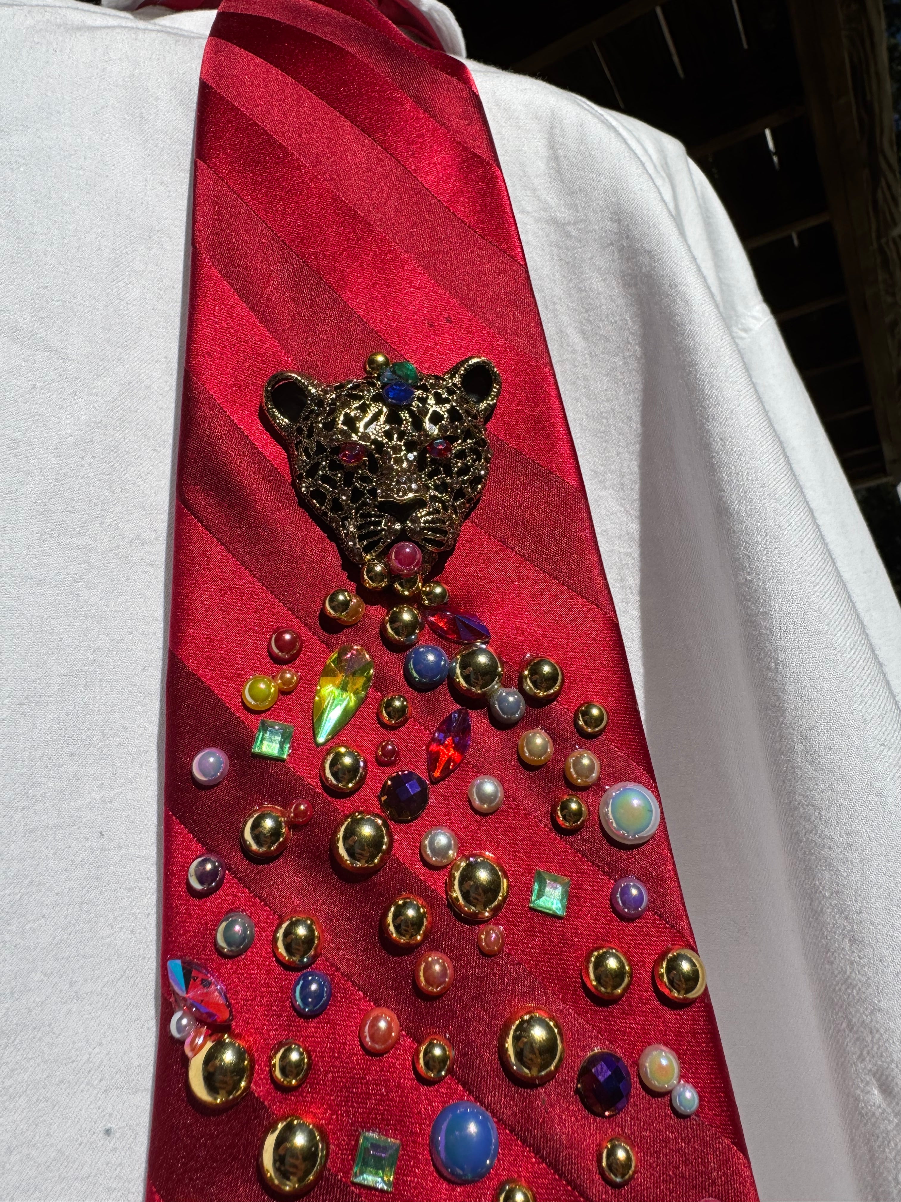 Red Jaguar Head Spilling Gems Fountain High Class Royalty Tie