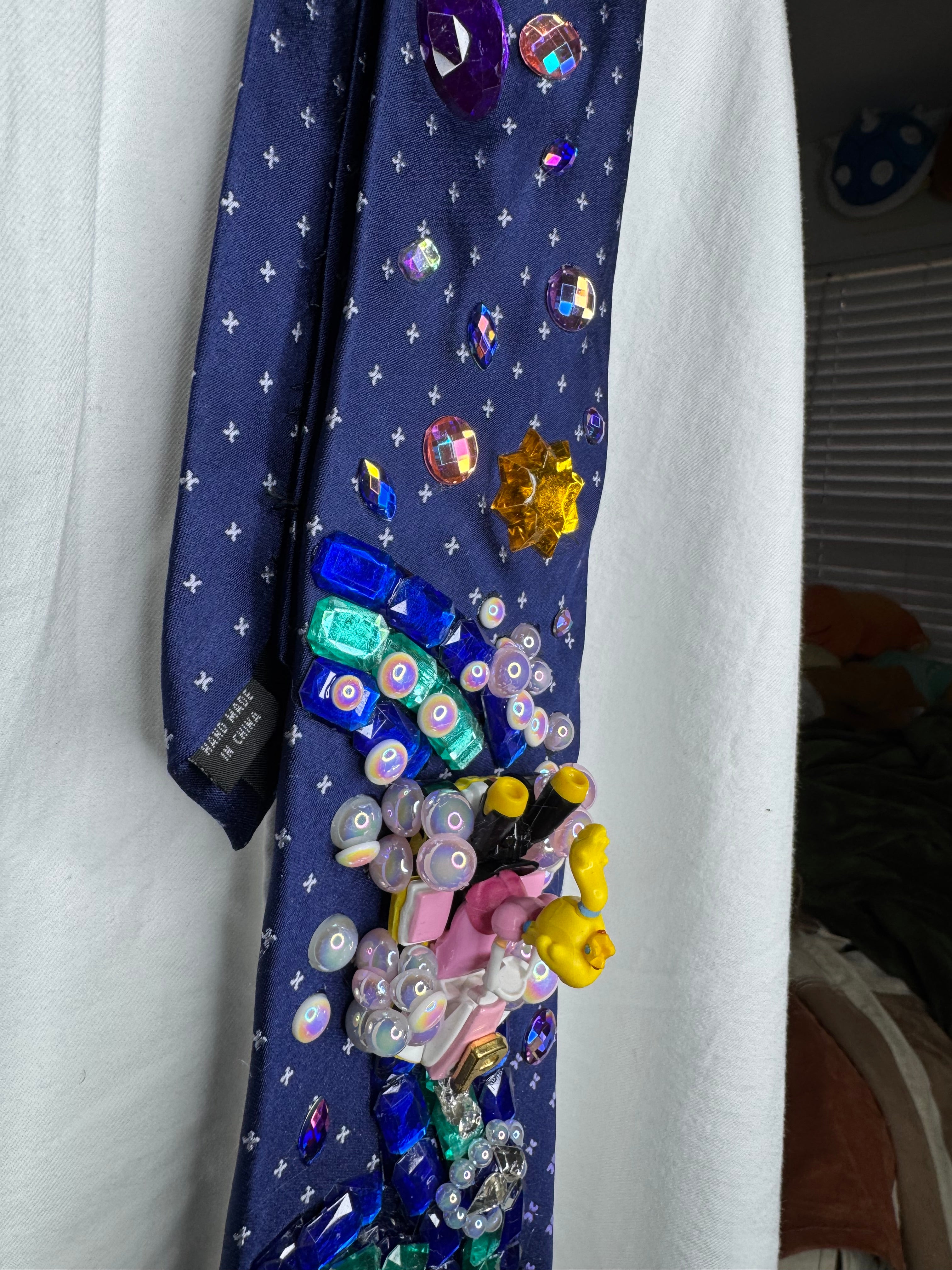 Indigo Purple Princess Peach Throwing Blue Shell on Icy Glacier Road 200cc Mario Kart Tie
