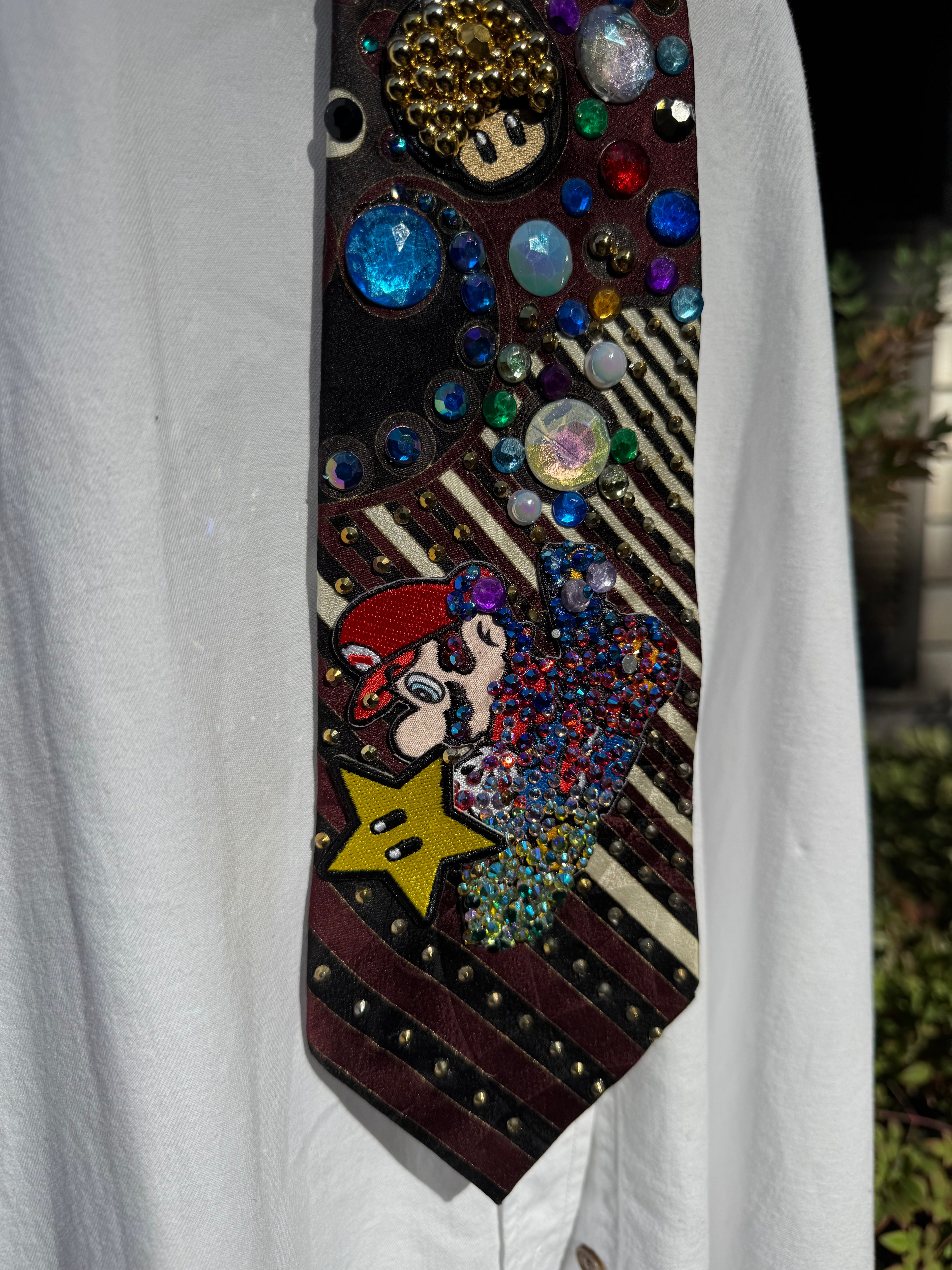 Burgundy and White Striped Mario Getting Star Item on Disco Road 200cc Mario Kart Tie
