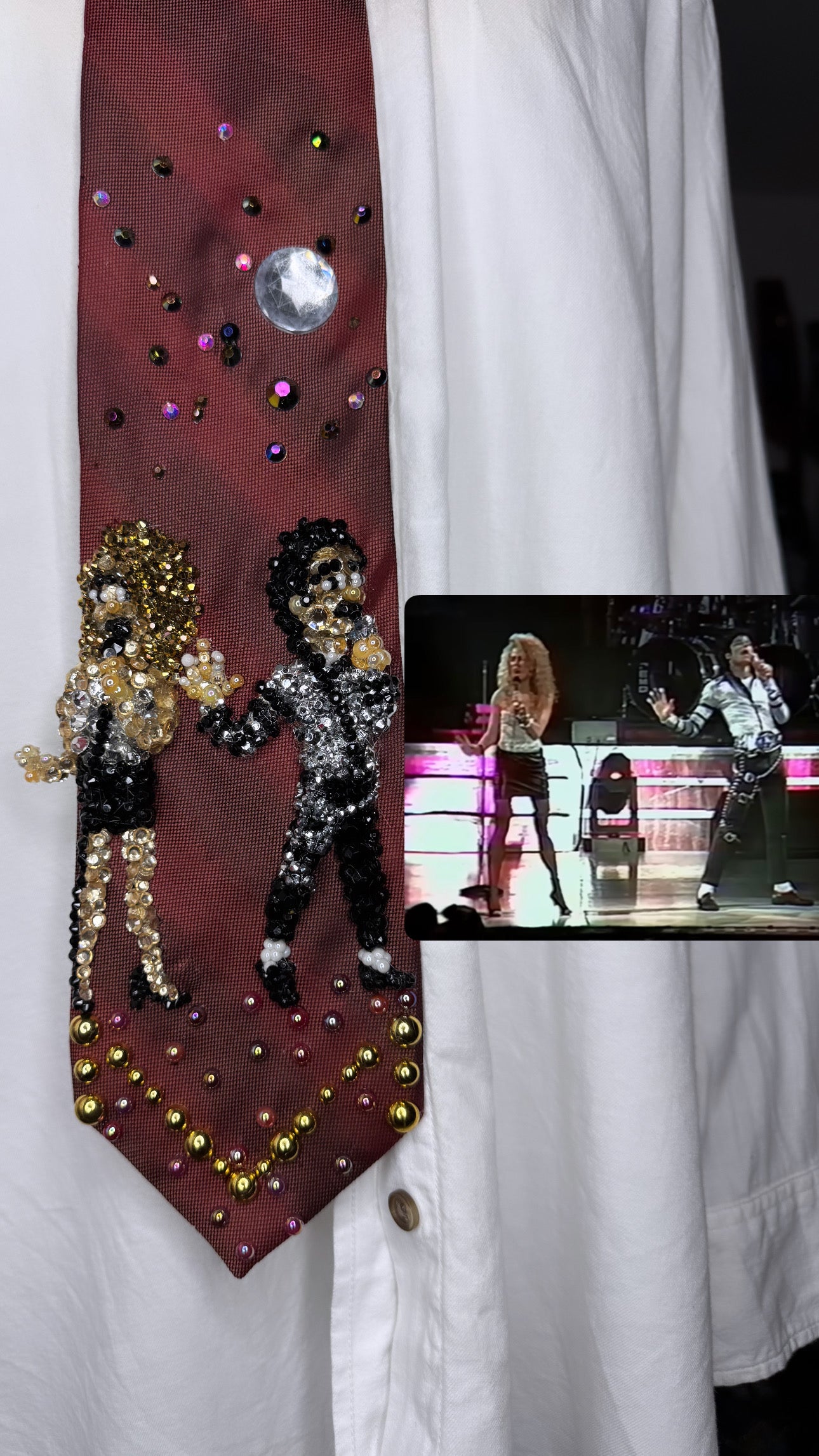 Fire Red Michael Jackson & Sheryl Crow Singing “I just Cant Stop Loving You” Live Wembly Concert for Bad Tour 1988 Tie