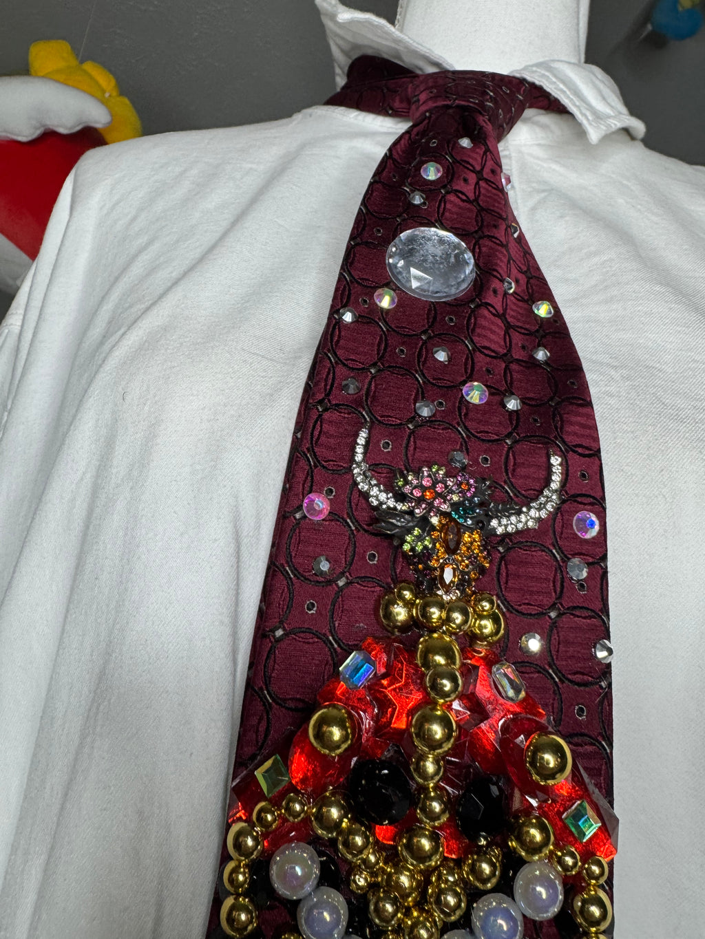 Burgundy Lost Luxurious Longhorn Mansion Western Royalty Tie