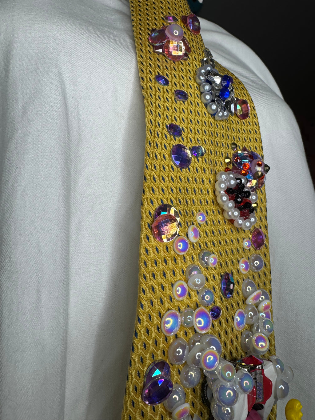 Yellow Princess Peach Dodging Blue and Red Shell 200cc Mario Kart Tie