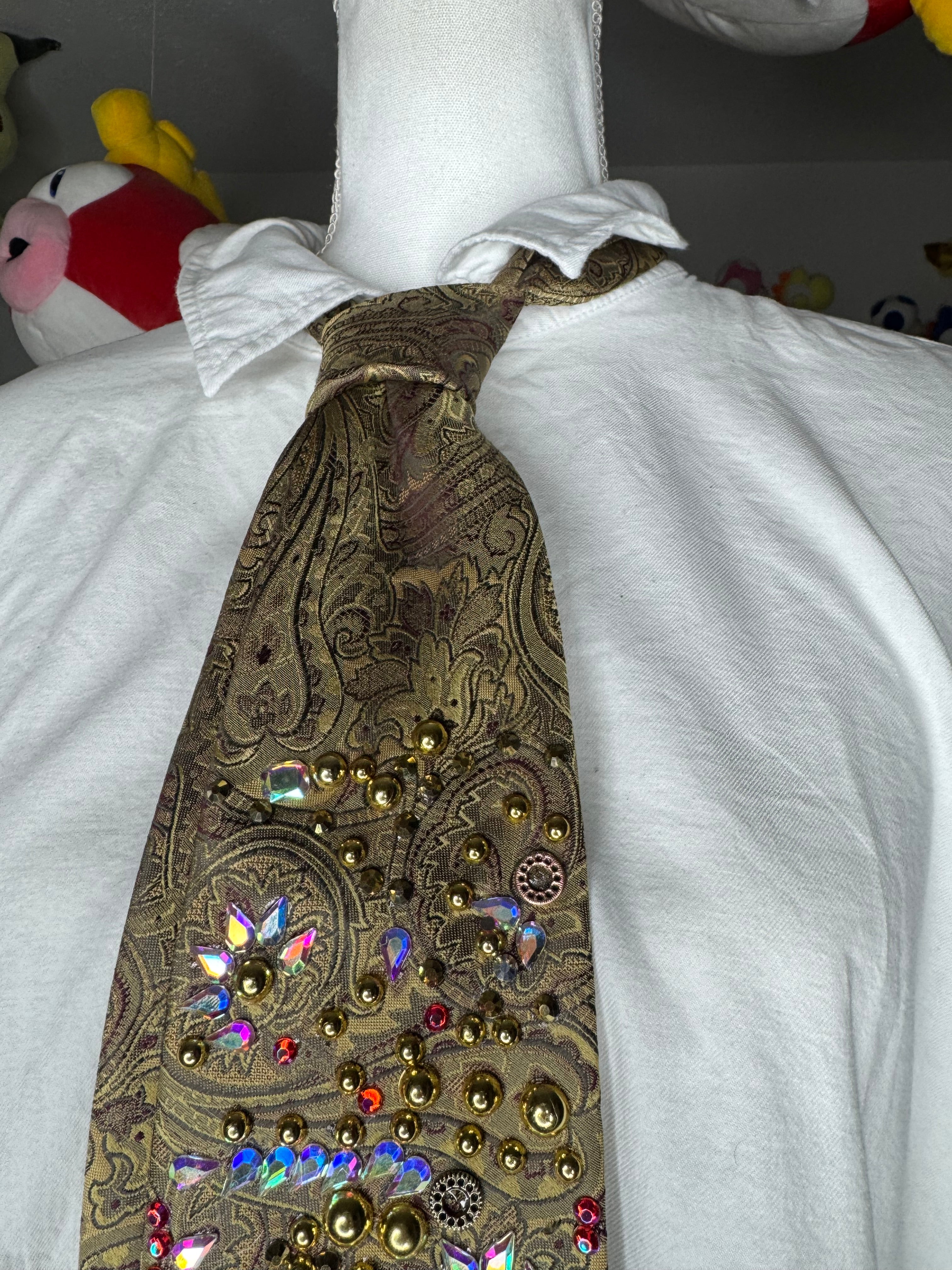 Gold Paisley High Class Royalty Tie