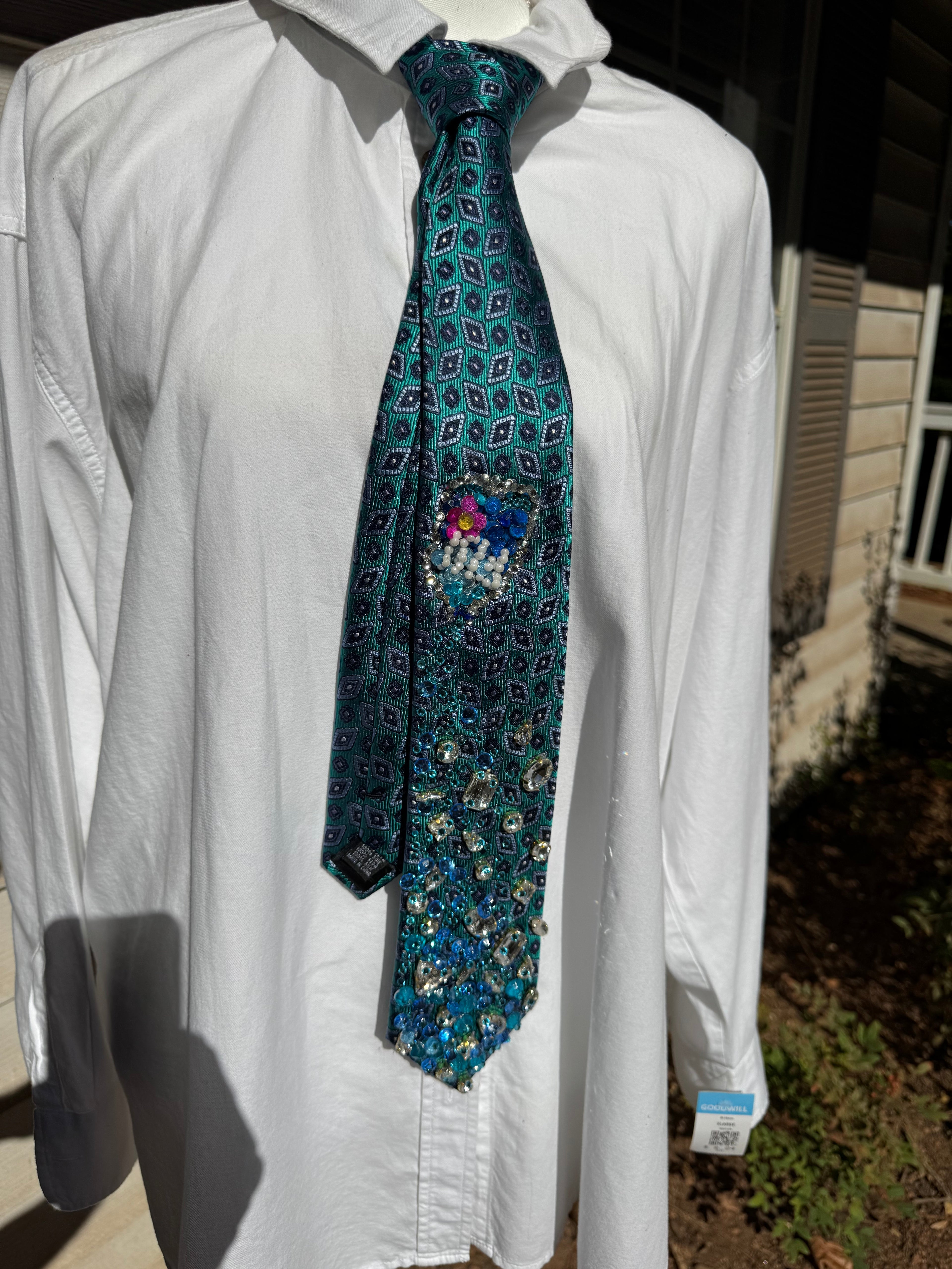 Turquoise Fiji Water Over Crystals Water Royalty Tie