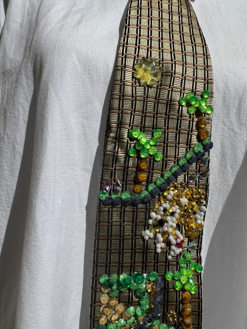 Beige Supersonic and Tails Sonic the Hedgehog Video Game Tie