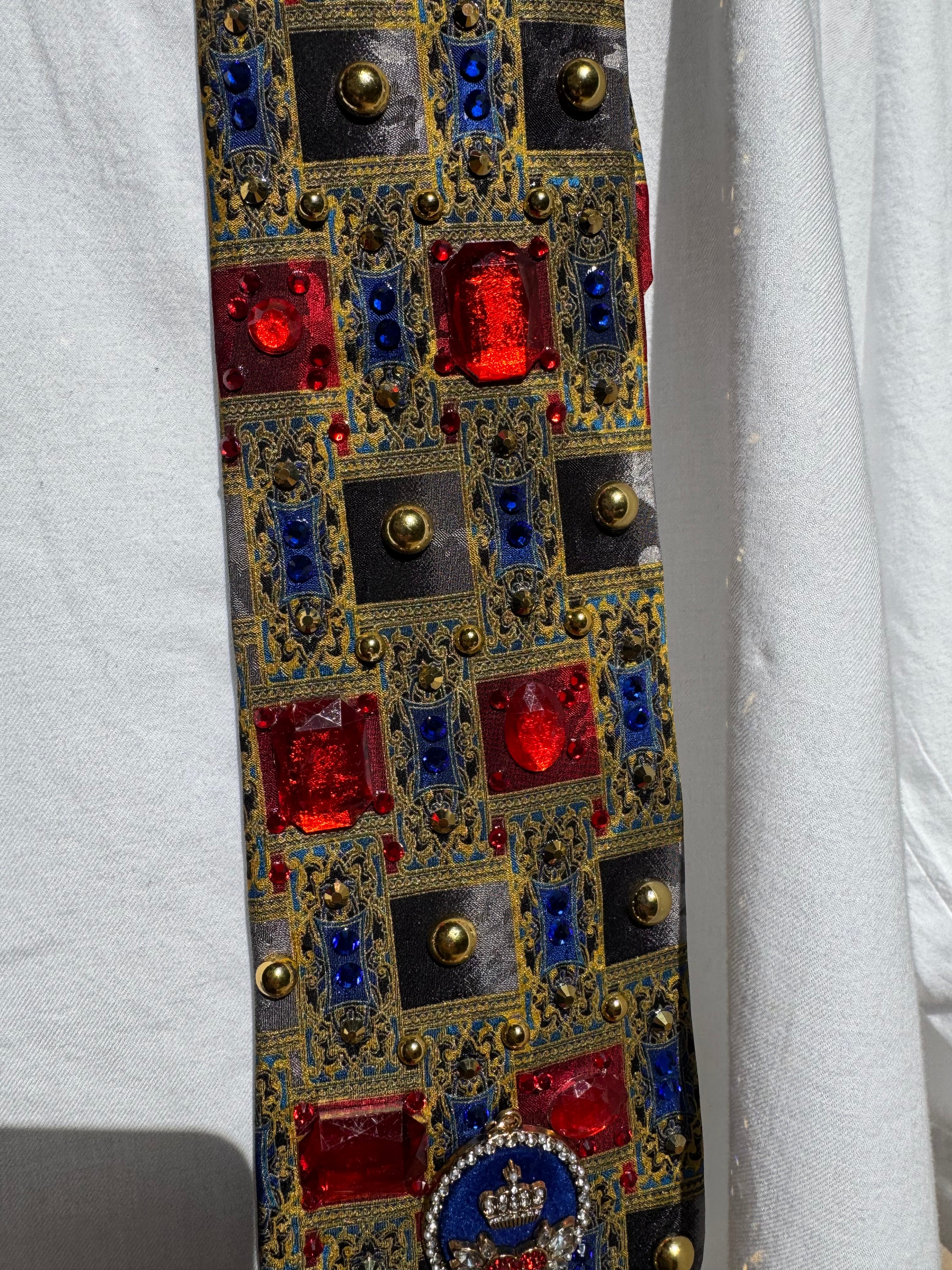 Gold Renaissance Design High Class Royalty Tie