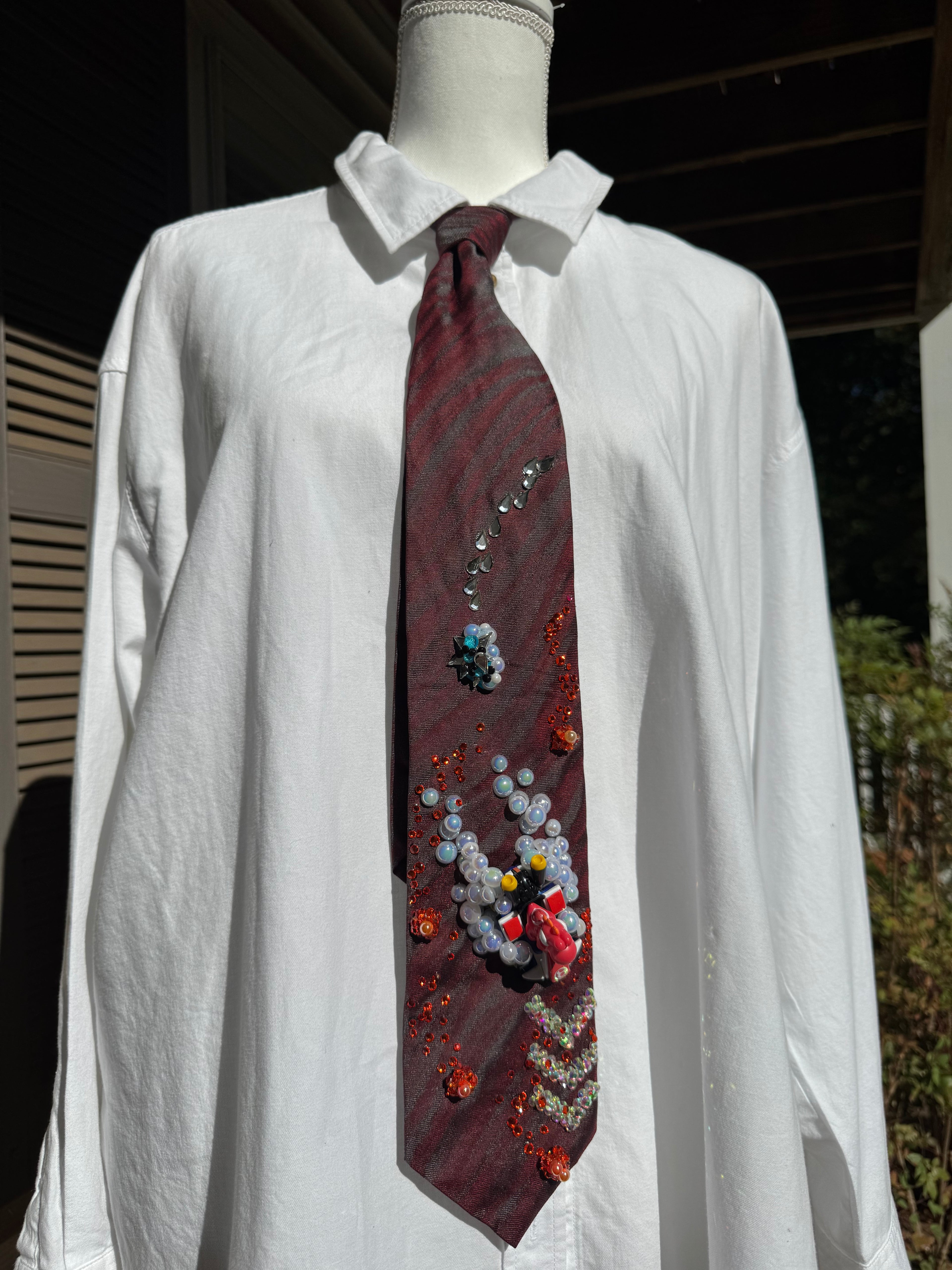 Red Red Yoshi Dodging Fireballs and Blue Shell 200cc Mario Kart Tie