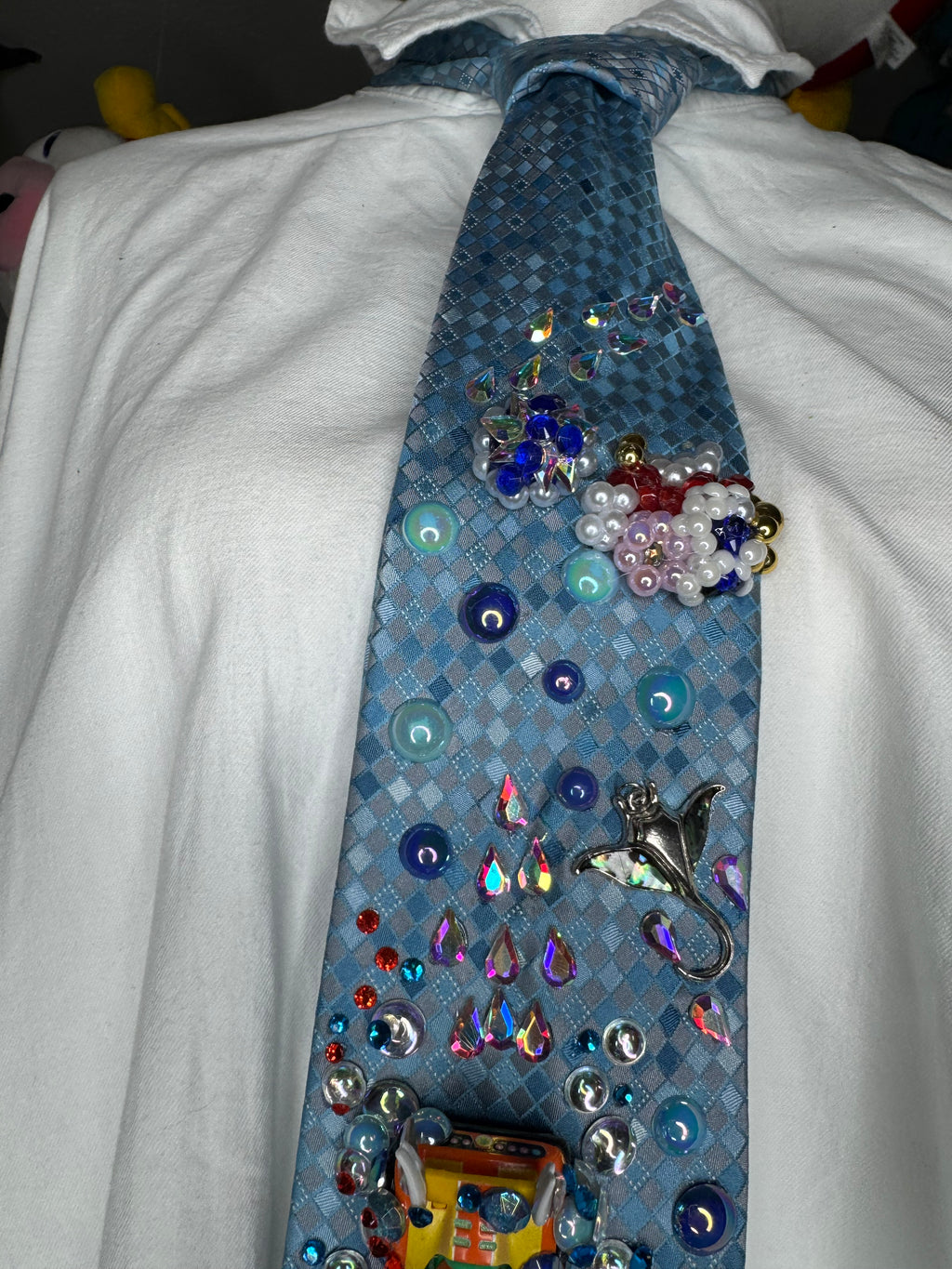 Light Blue Princess Daisy Throwing Fireballs On Cheep Cheep Beach 200cc Mario Kart Tie