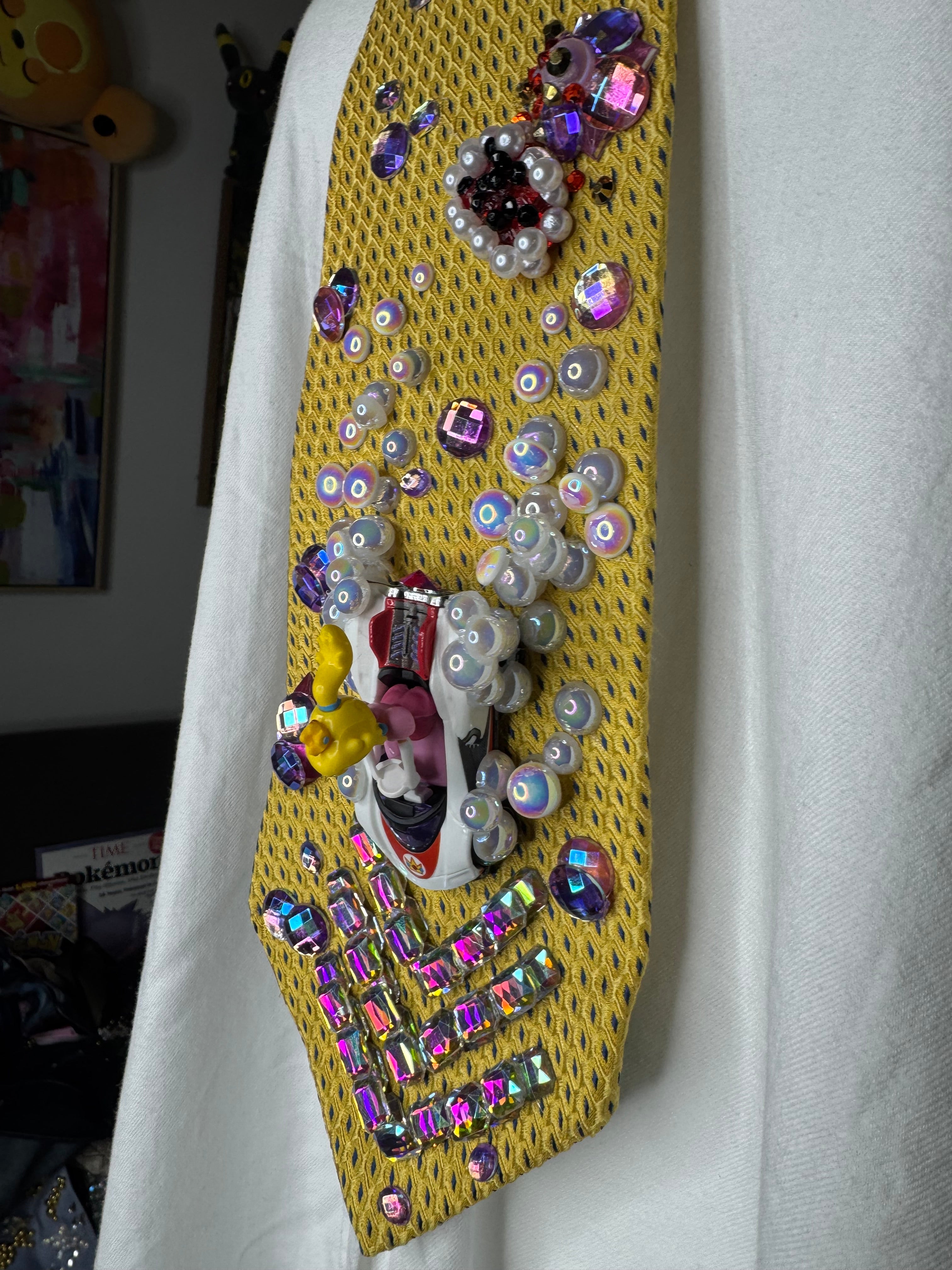 Yellow Princess Peach Dodging Blue and Red Shell 200cc Mario Kart Tie