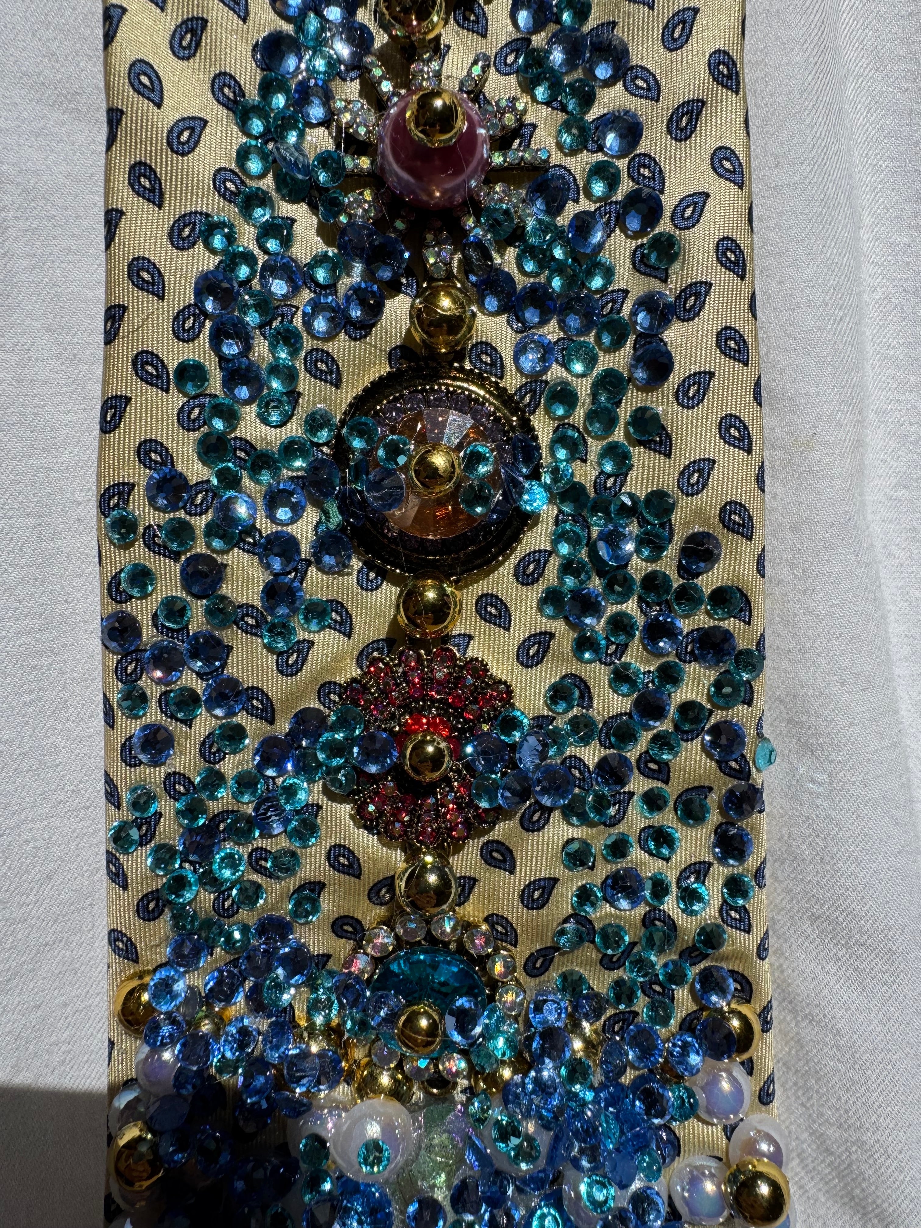 Light Yellow Tall Majestic Water Fountain Royalty Tie