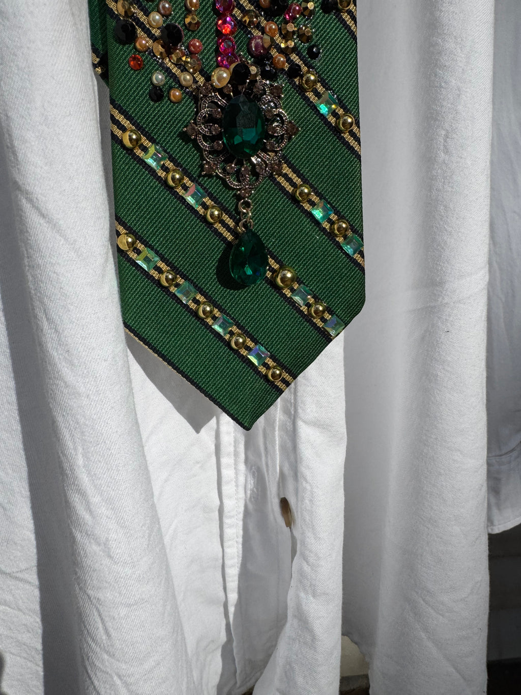 Green Laser Eye Trex Attacking Charm Royalty Tie