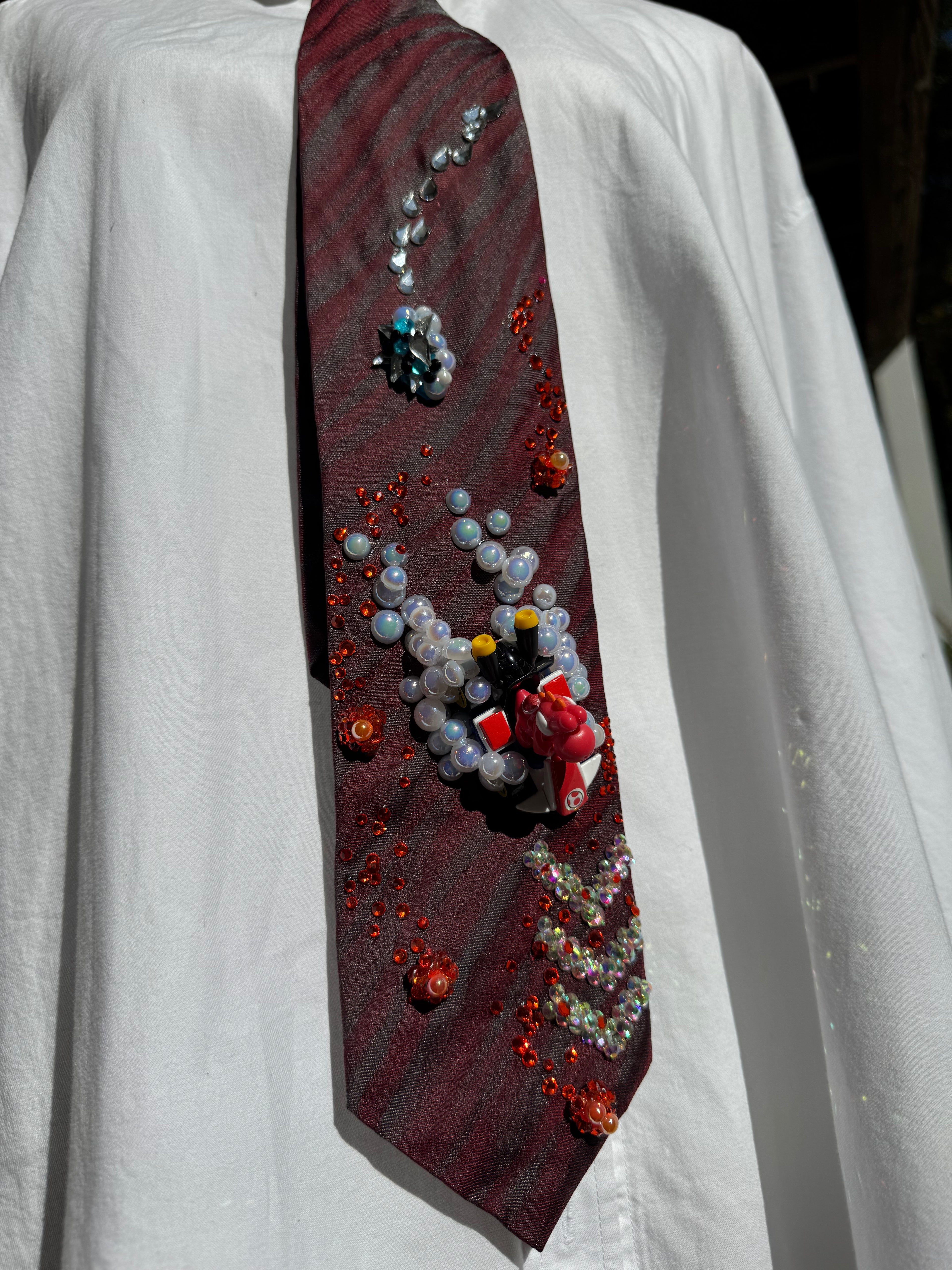 Red Red Yoshi Dodging Fireballs and Blue Shell 200cc Mario Kart Tie
