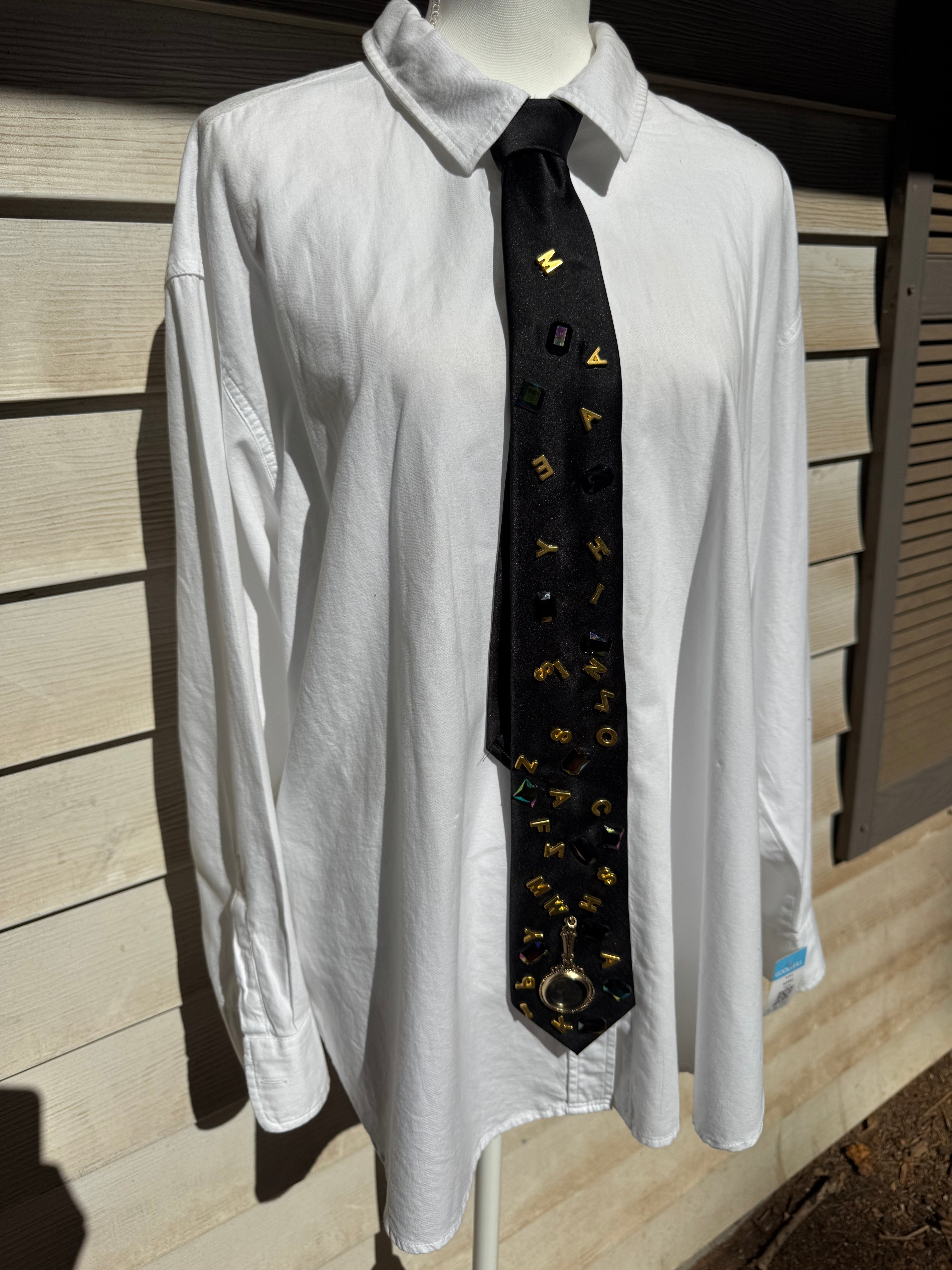 Black Gold Letter Search Royalty Tie