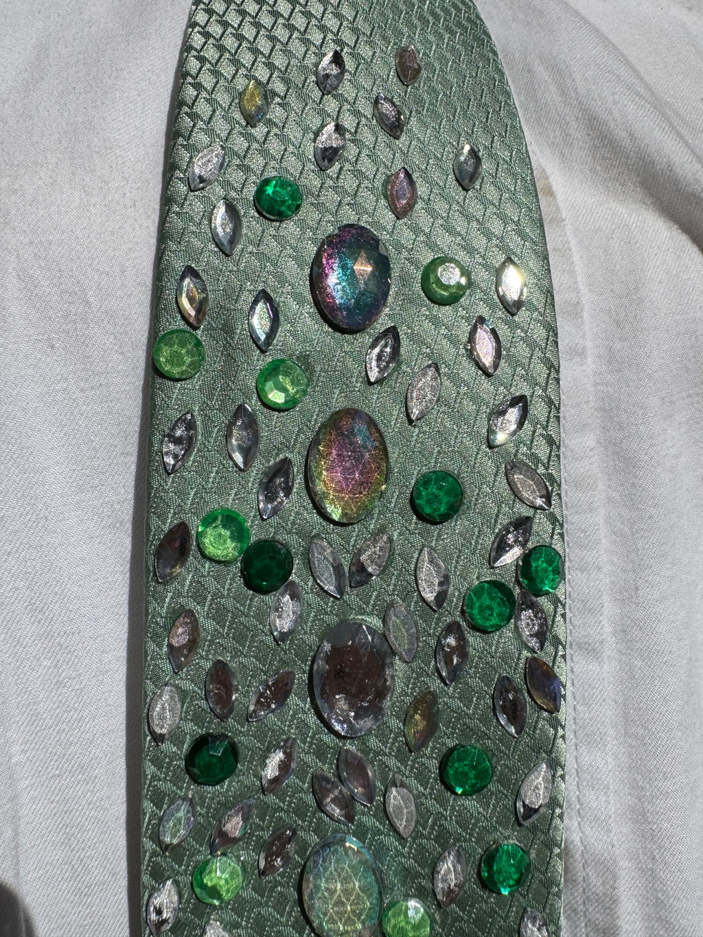 Light Green Emerald Eyed Snake Skin Tie