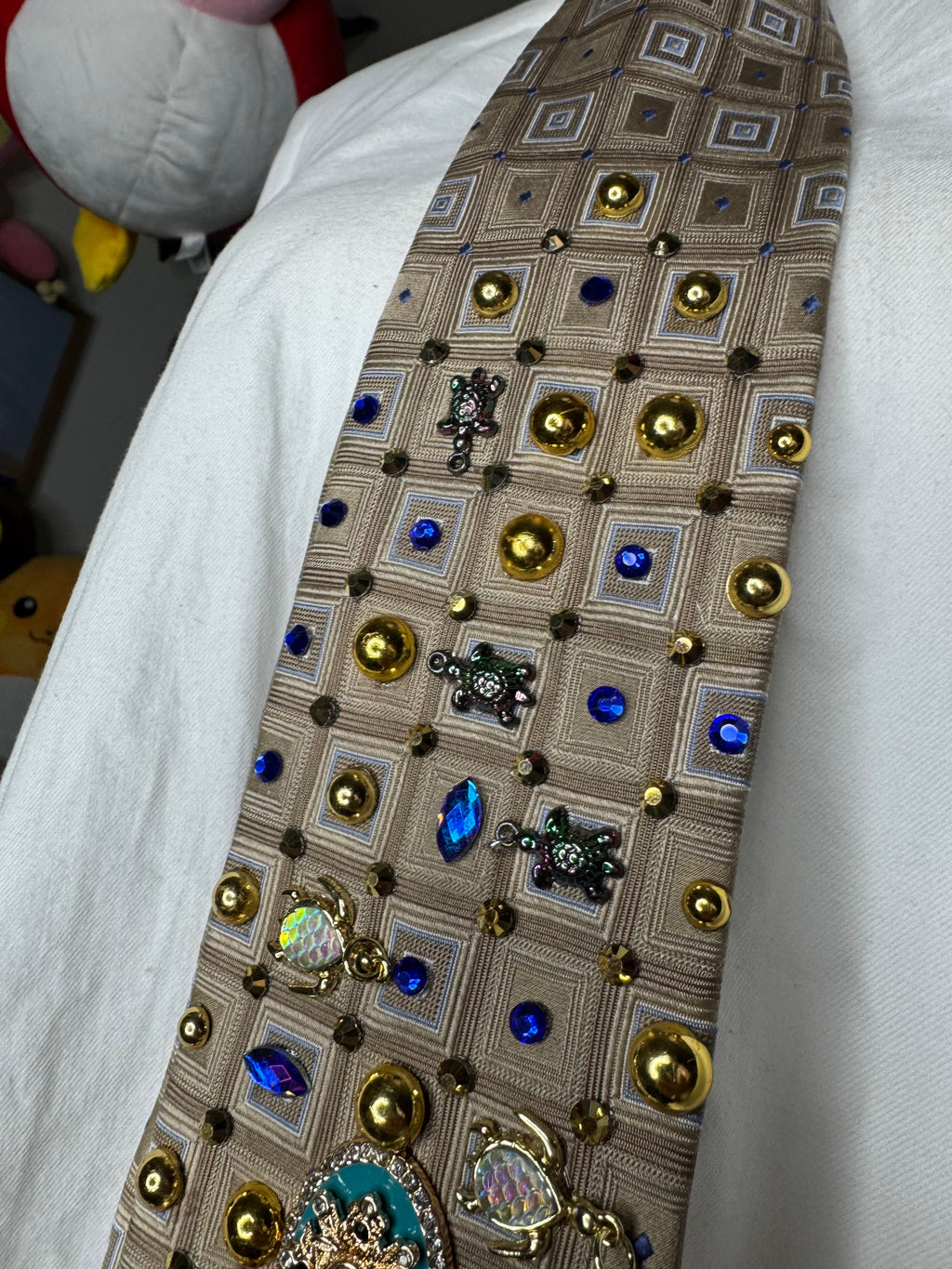 Beige Tropical Treasure Box of Turtles Royalty Tie