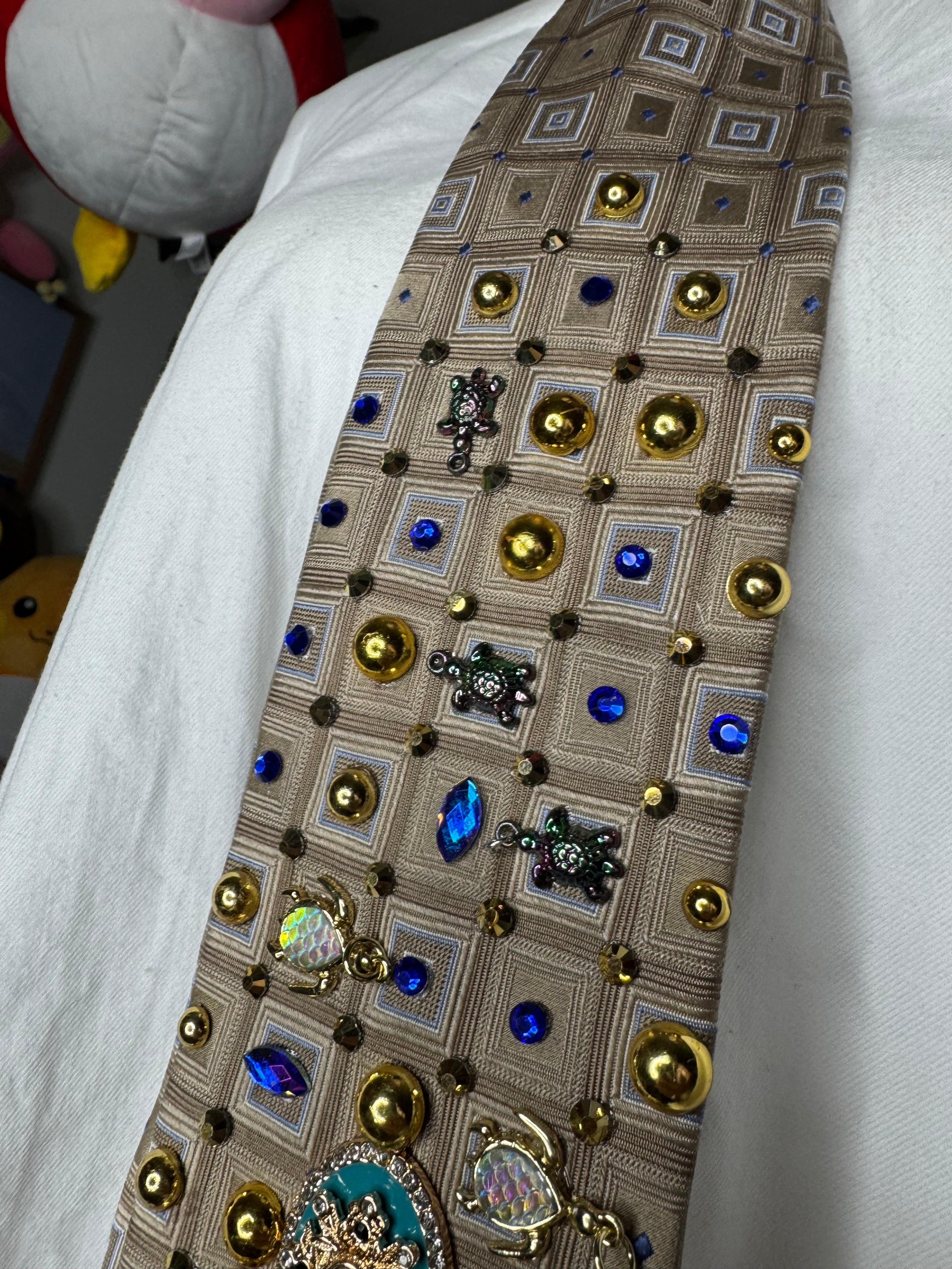 Beige Tropical Treasure Box of Turtles Royalty Tie