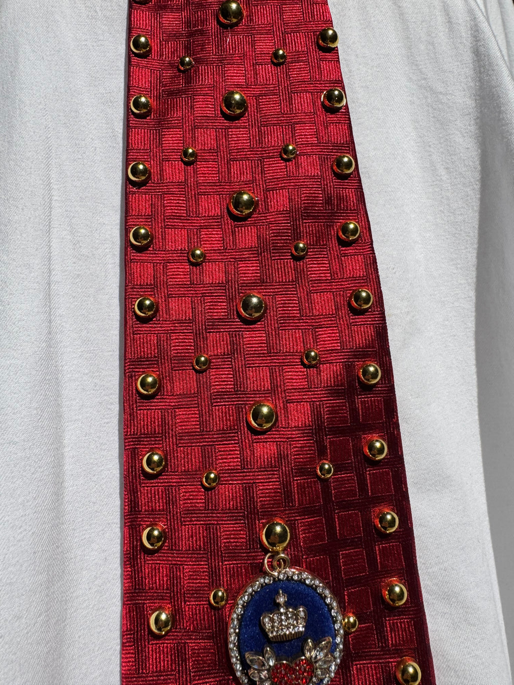 Red High Class Gold Pearls Royalty Tie