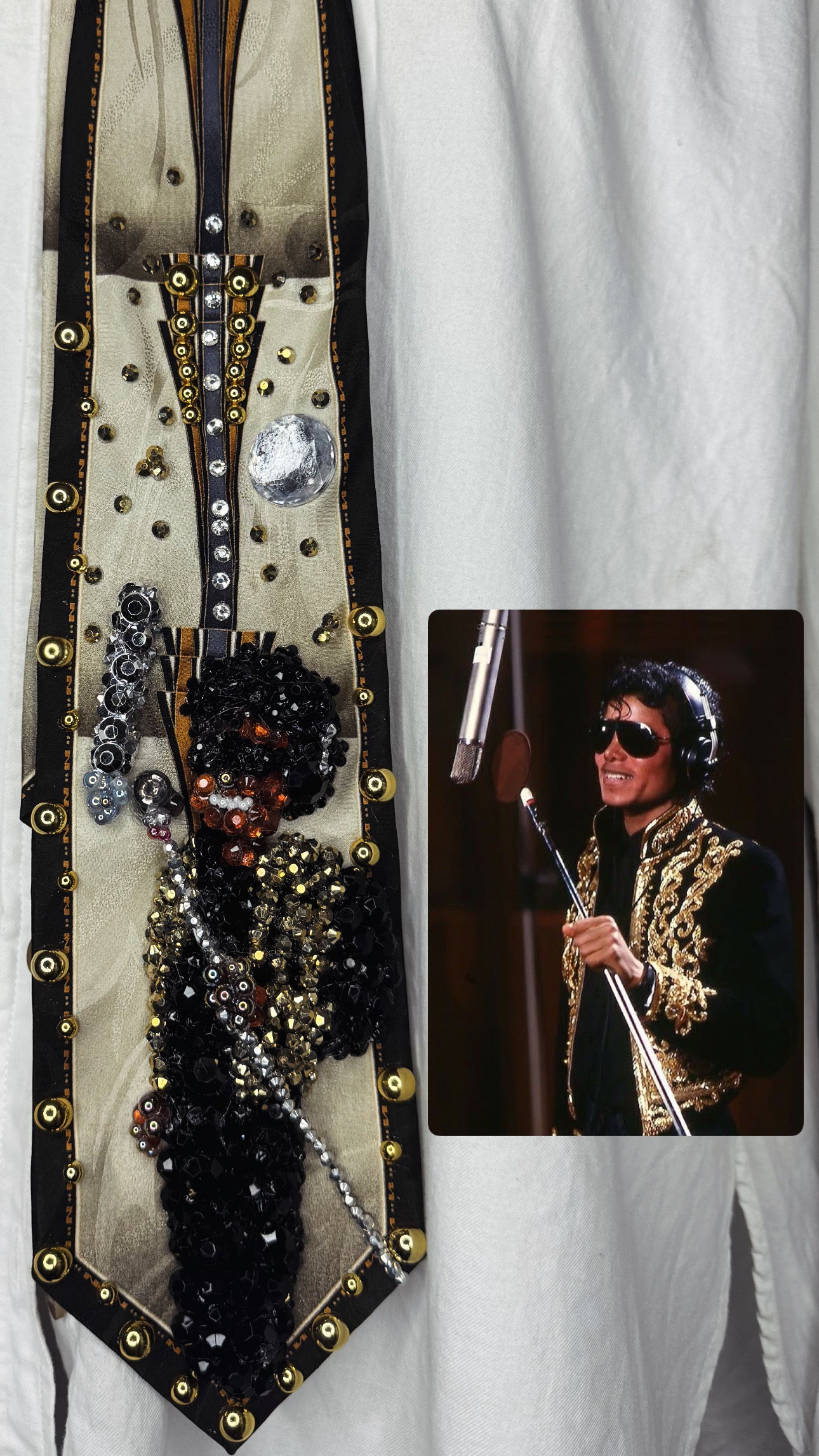 Beige Michael Jackson Singing We Are the World In the Studio 1985 High Class Royalty Tie