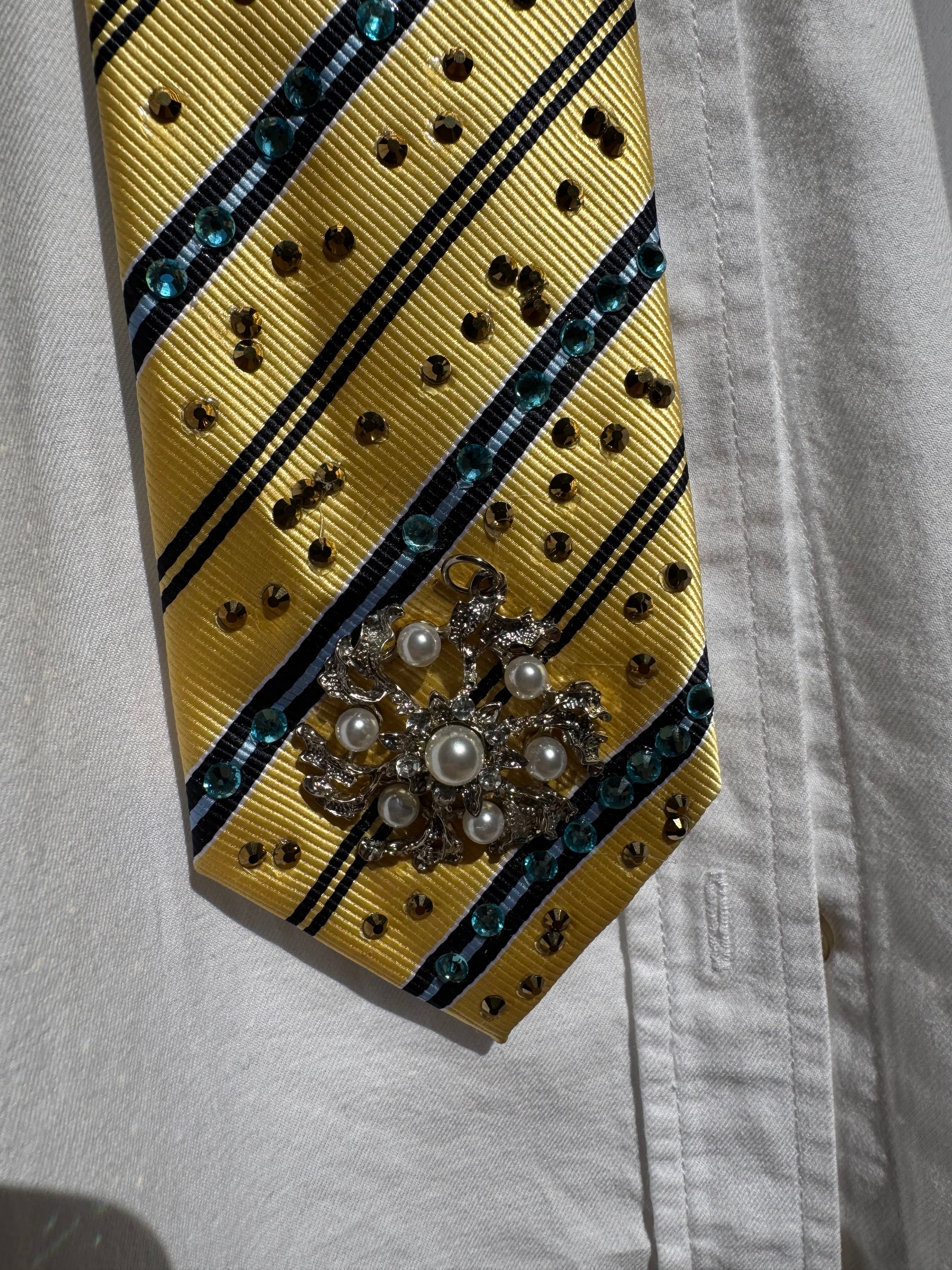 Yellow Striped Pearl Pin Royalty Tie