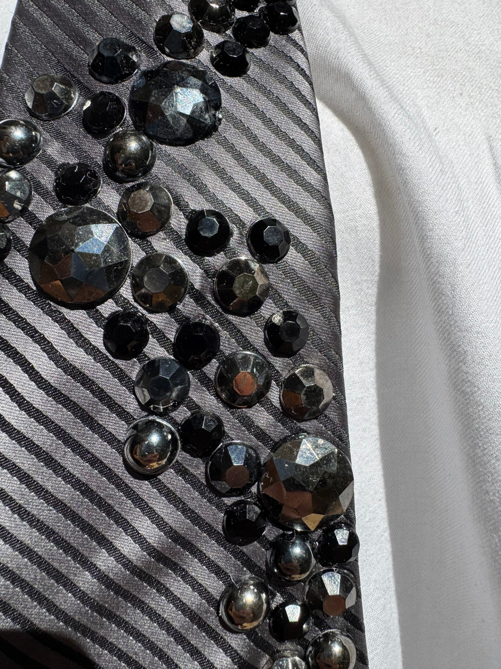 Grey Crystal Wheel Dark Chrome Swirl Royalty Tie