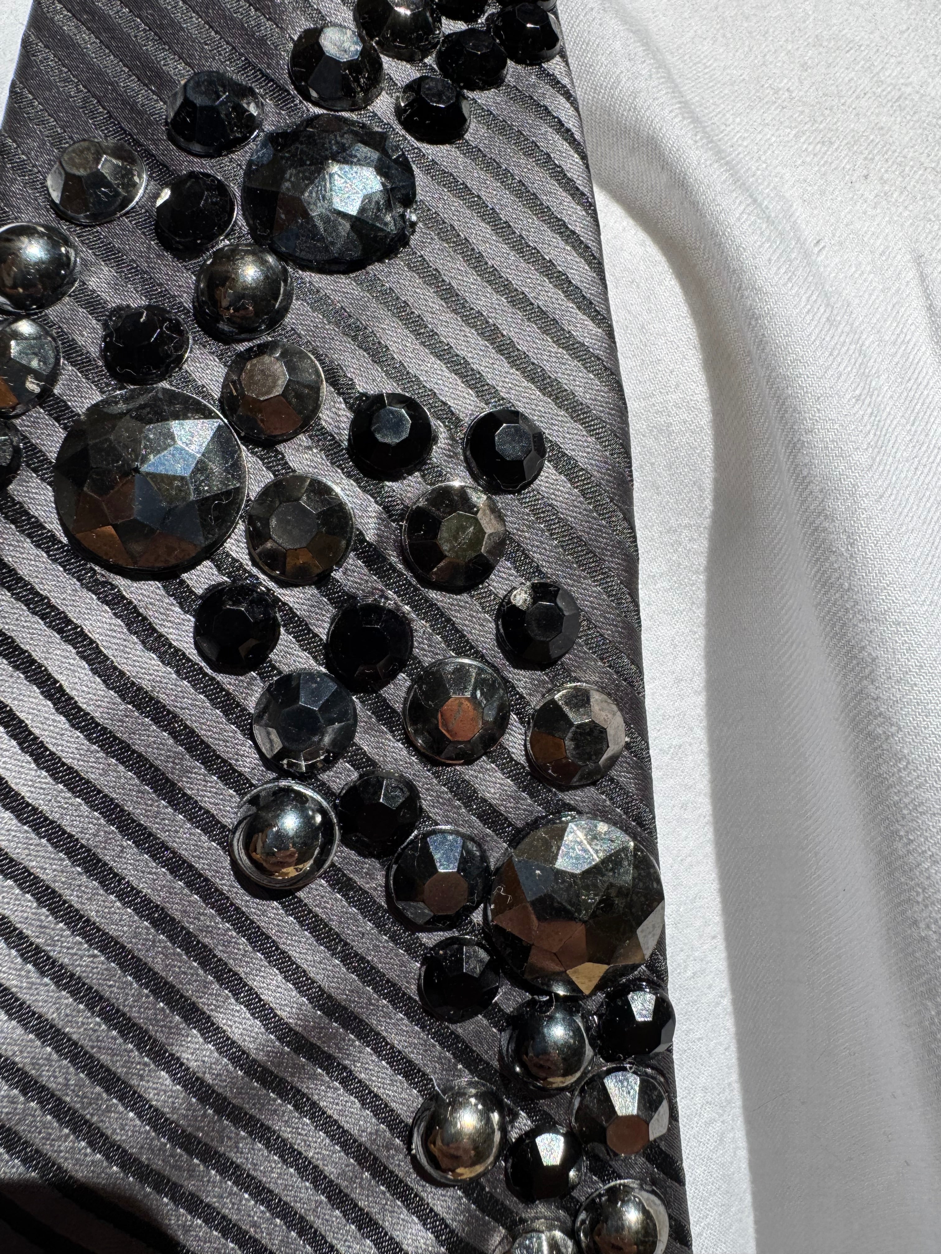 Grey Crystal Wheel Dark Chrome Swirl Royalty Tie