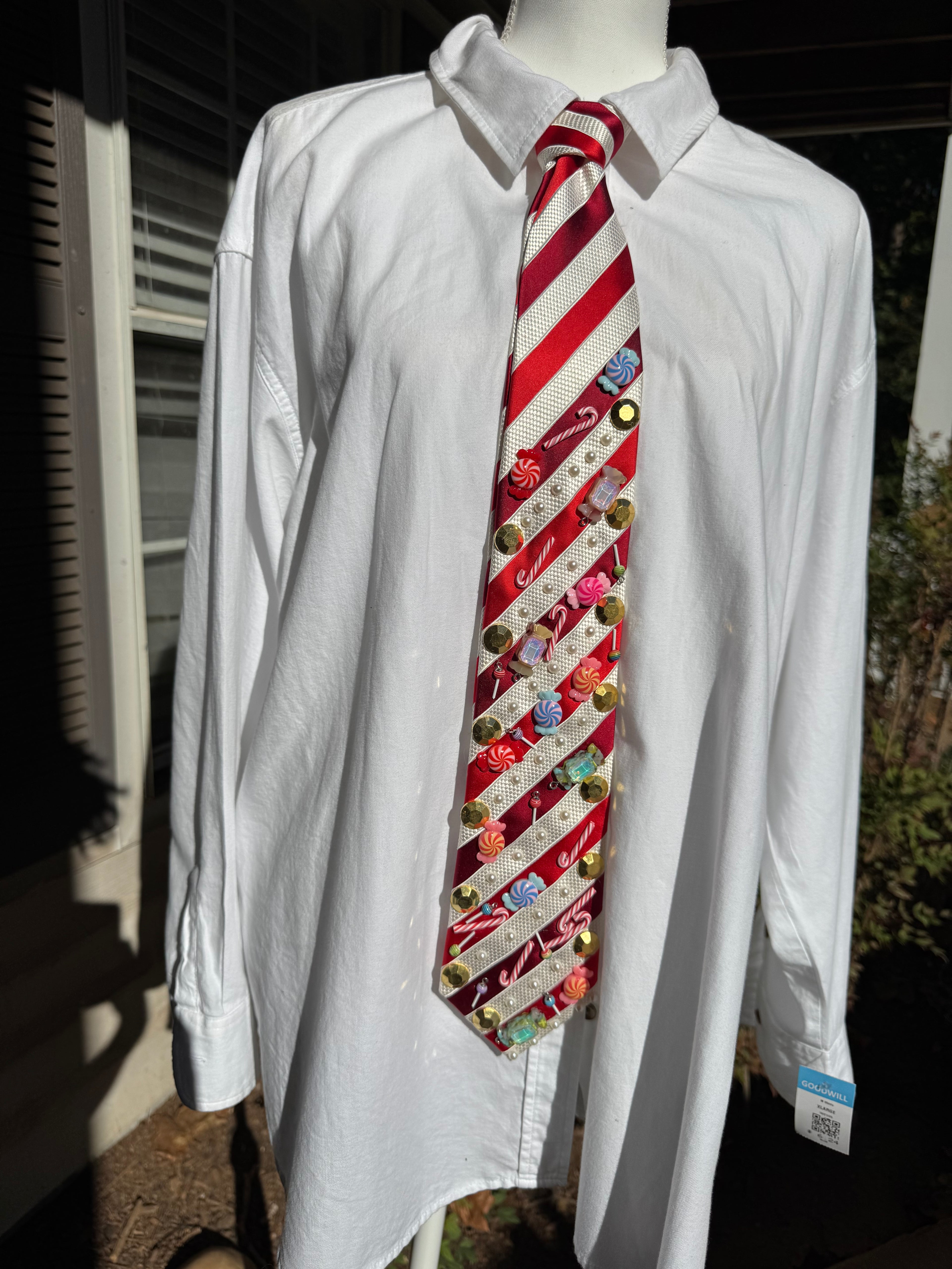 Red and White Candy Striped Christmas Royalty Tie