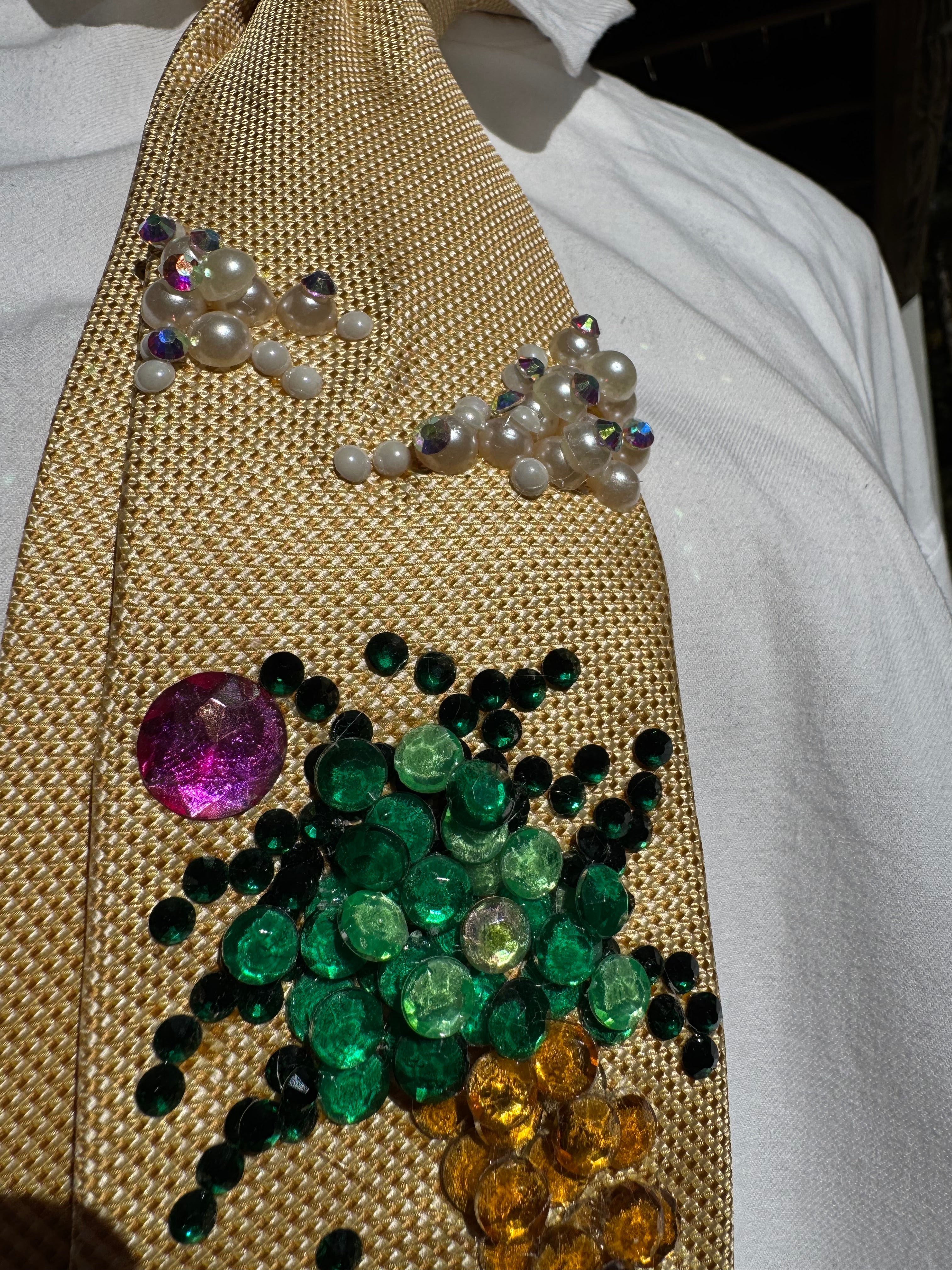 Gold Lion Head Tropical Water Fountain Royalty Tie