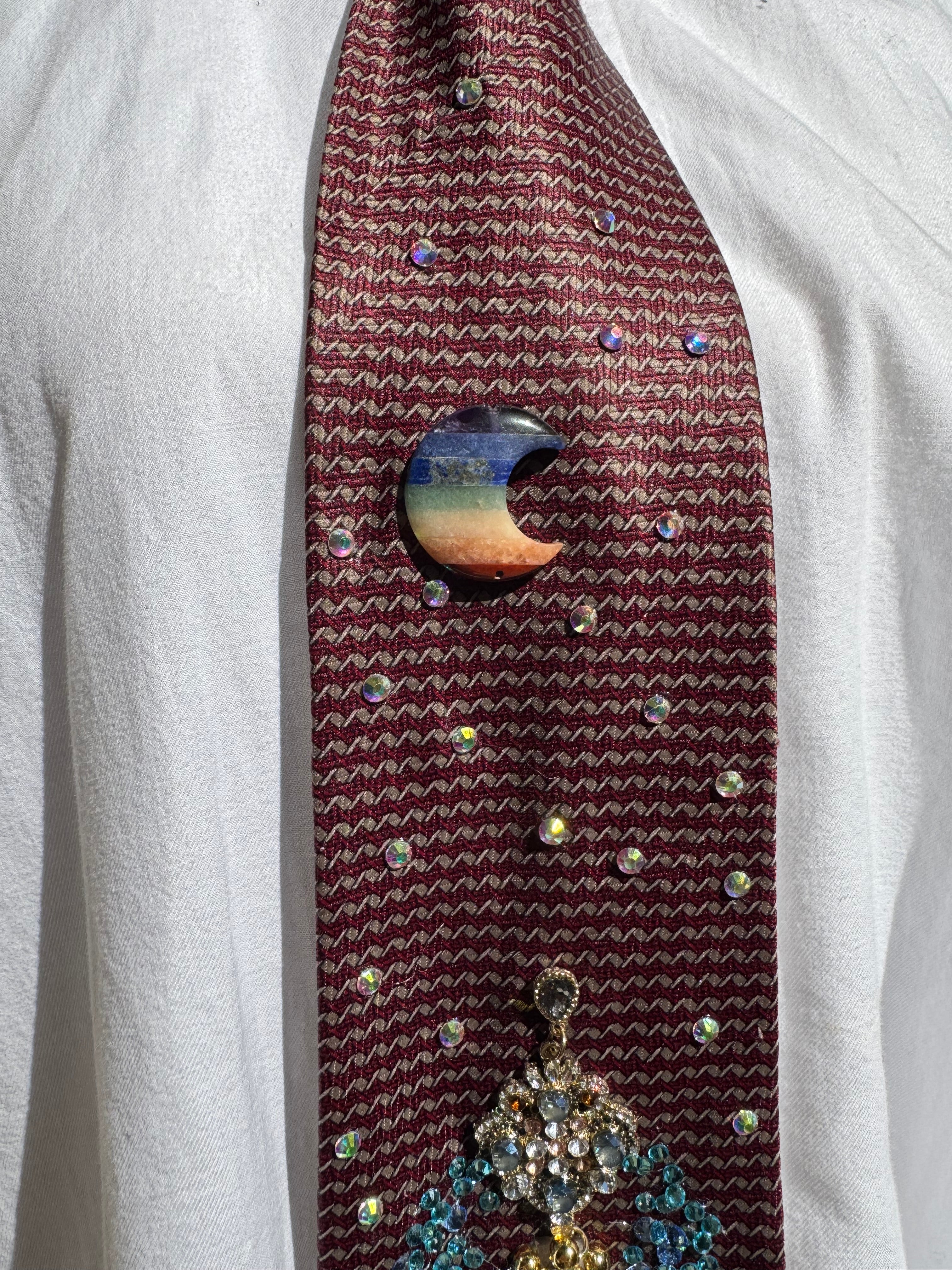 Burgundy Luxurious Tall Water Fountain High Royalty Tie